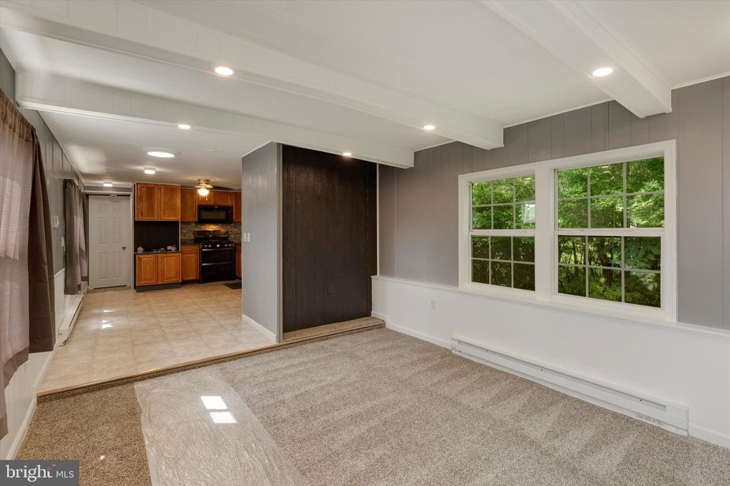 Photo of 2 Windsor Acrs, WINDSOR, PA 17366 (MLS # PAYK2093076)