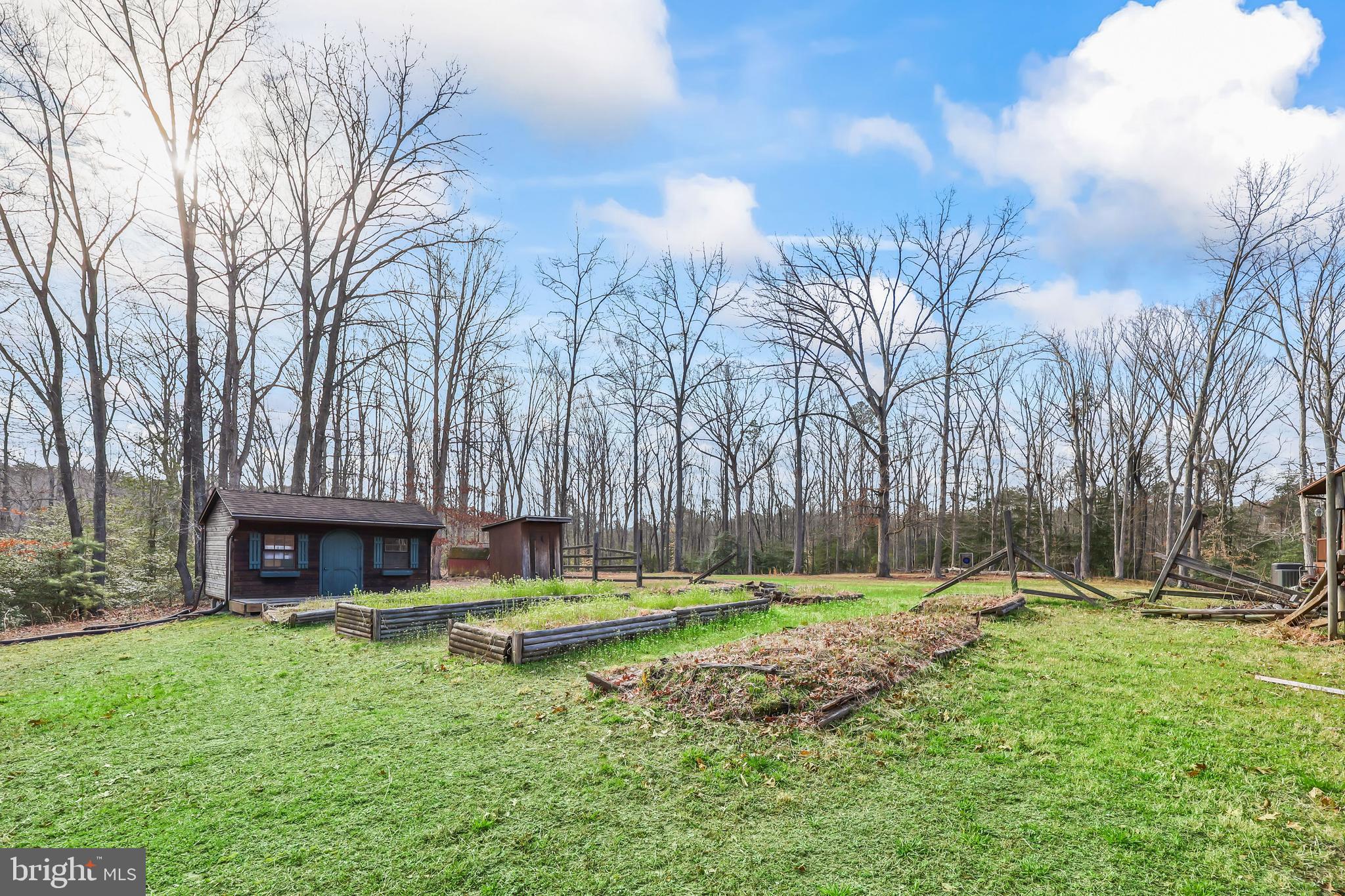 FARMER FAMILY - Residential