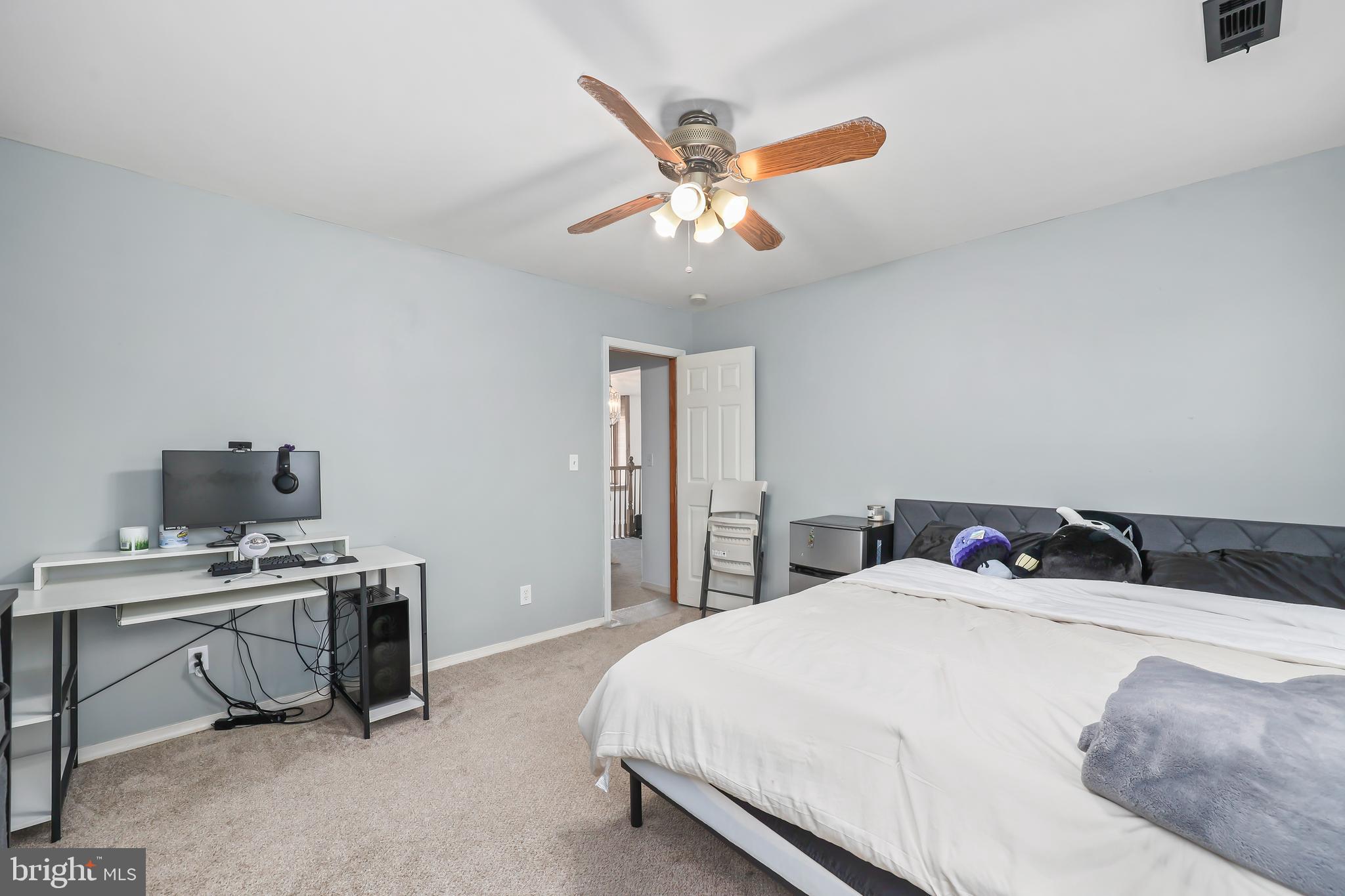 FARMER FAMILY - Residential