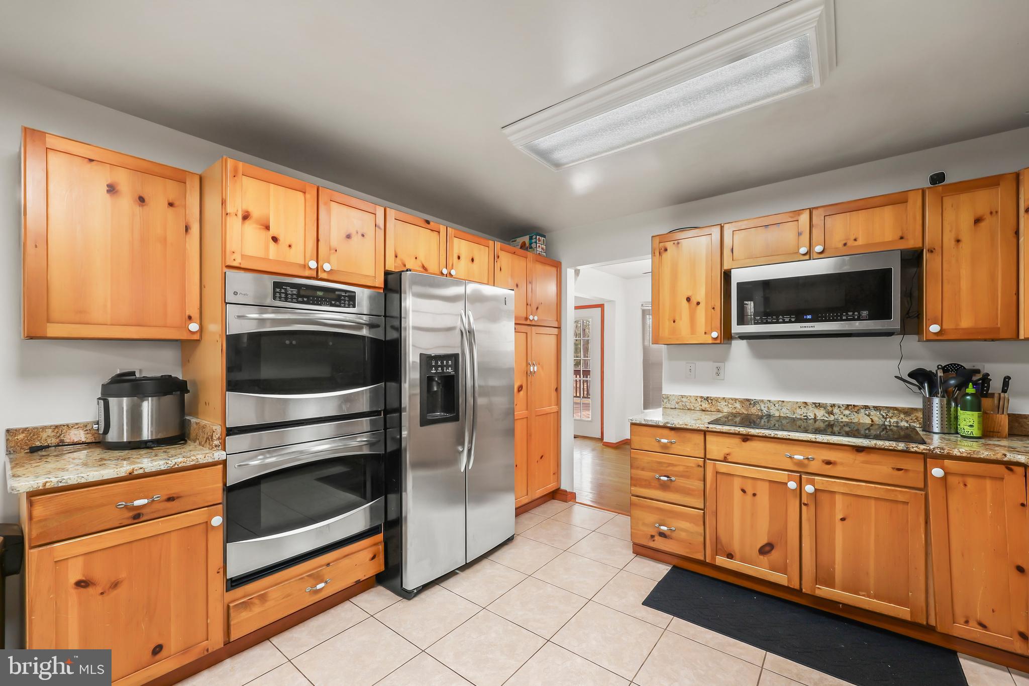 FARMER FAMILY - Residential