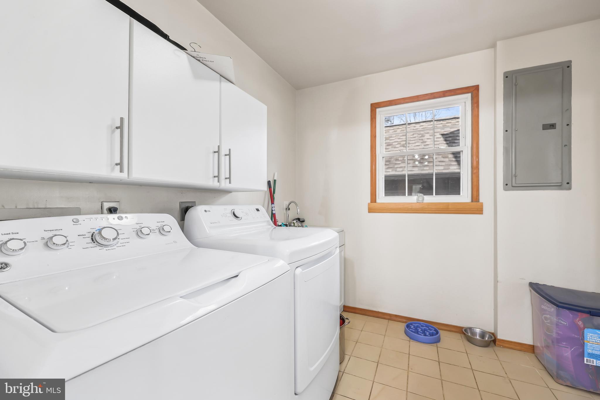 FARMER FAMILY - Residential