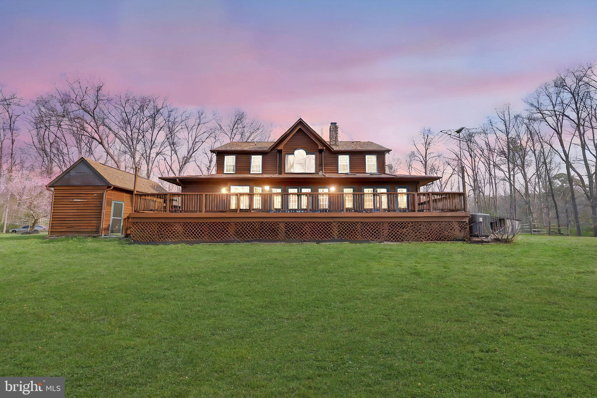 FARMER FAMILY - Residential