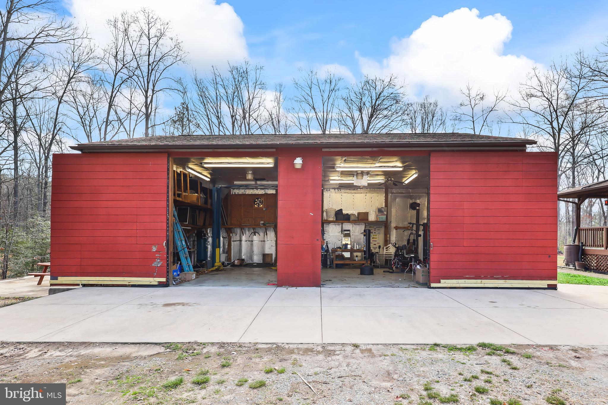 FARMER FAMILY - Residential