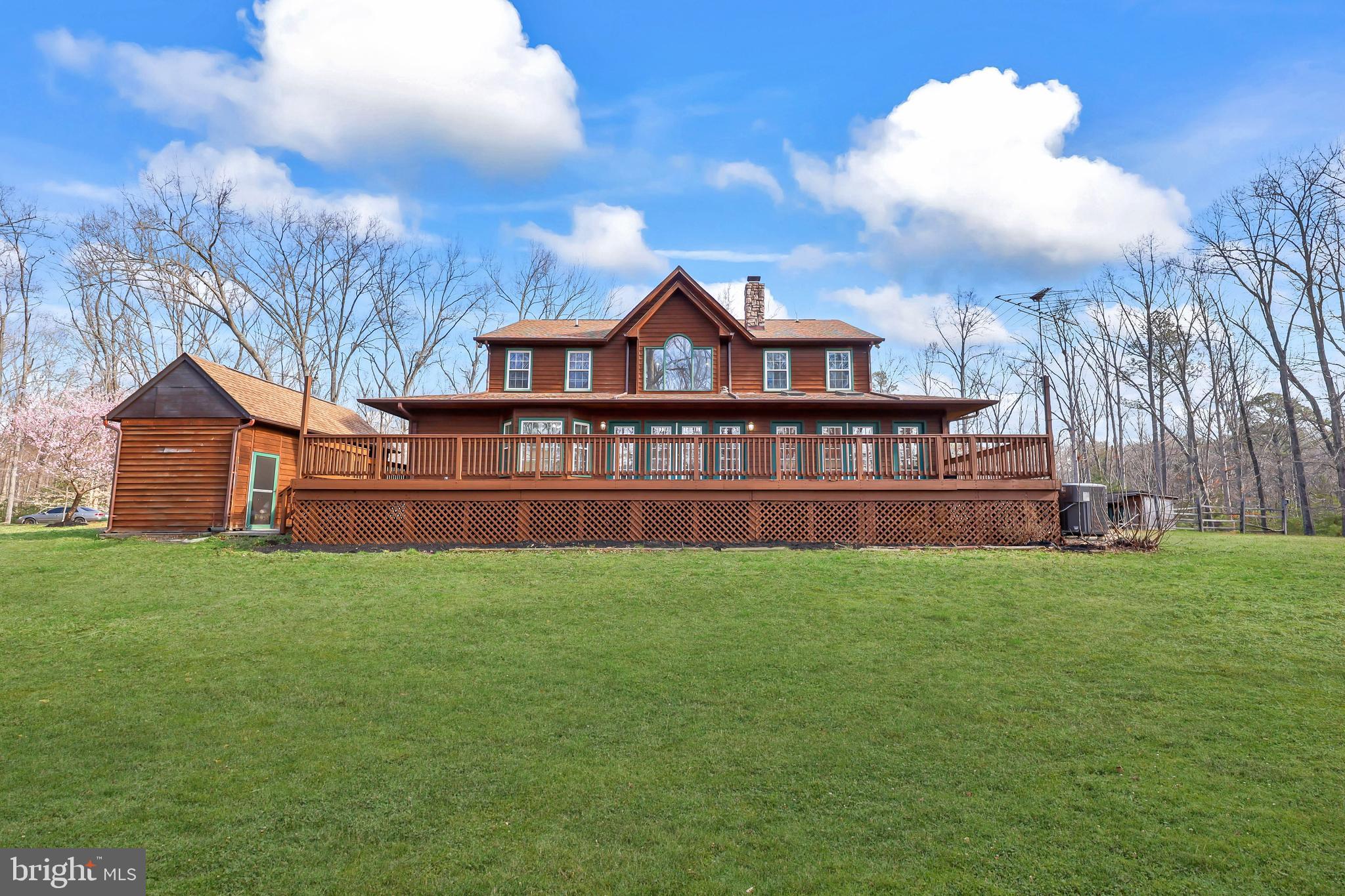 FARMER FAMILY - Residential