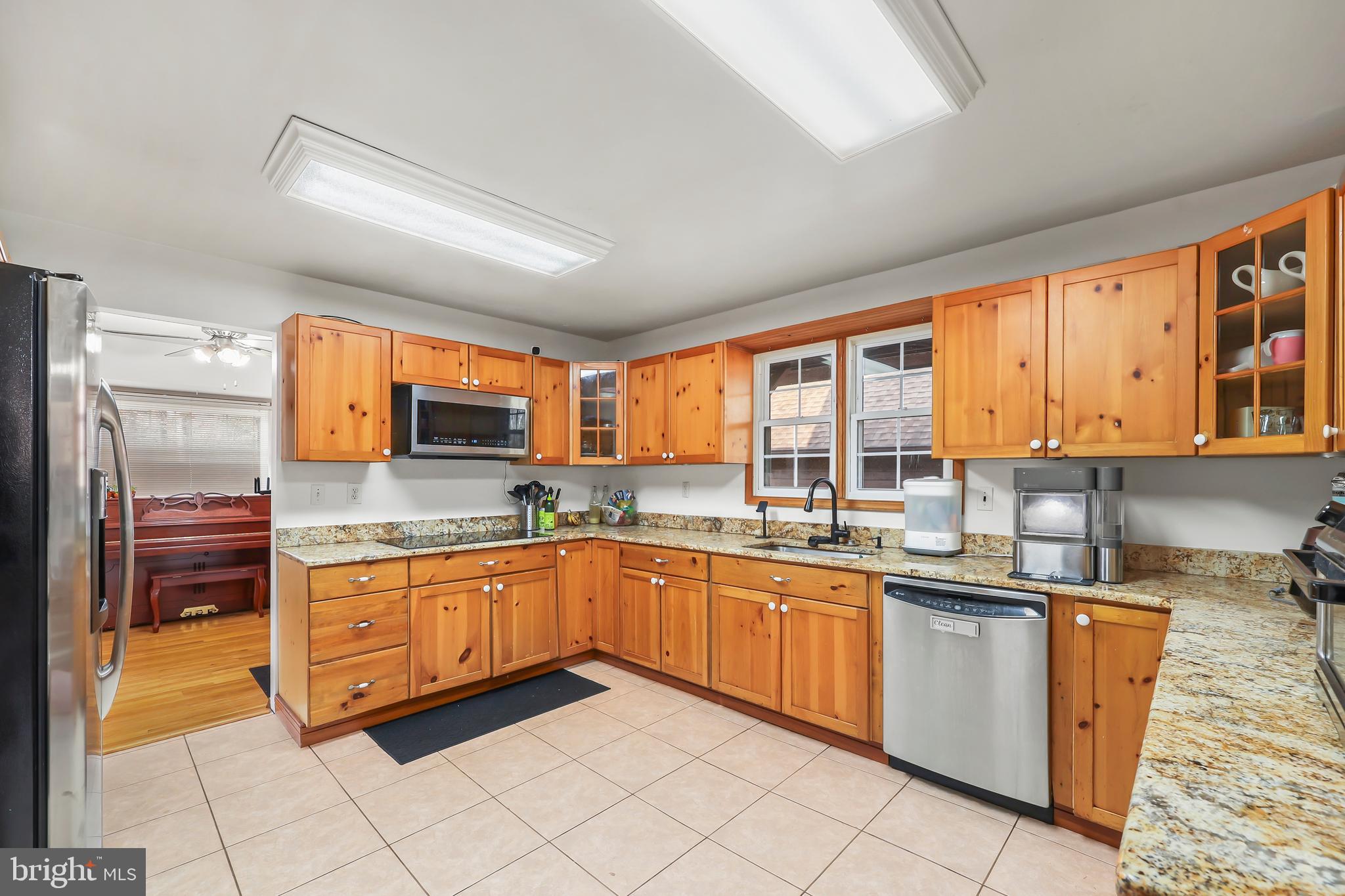 FARMER FAMILY - Residential