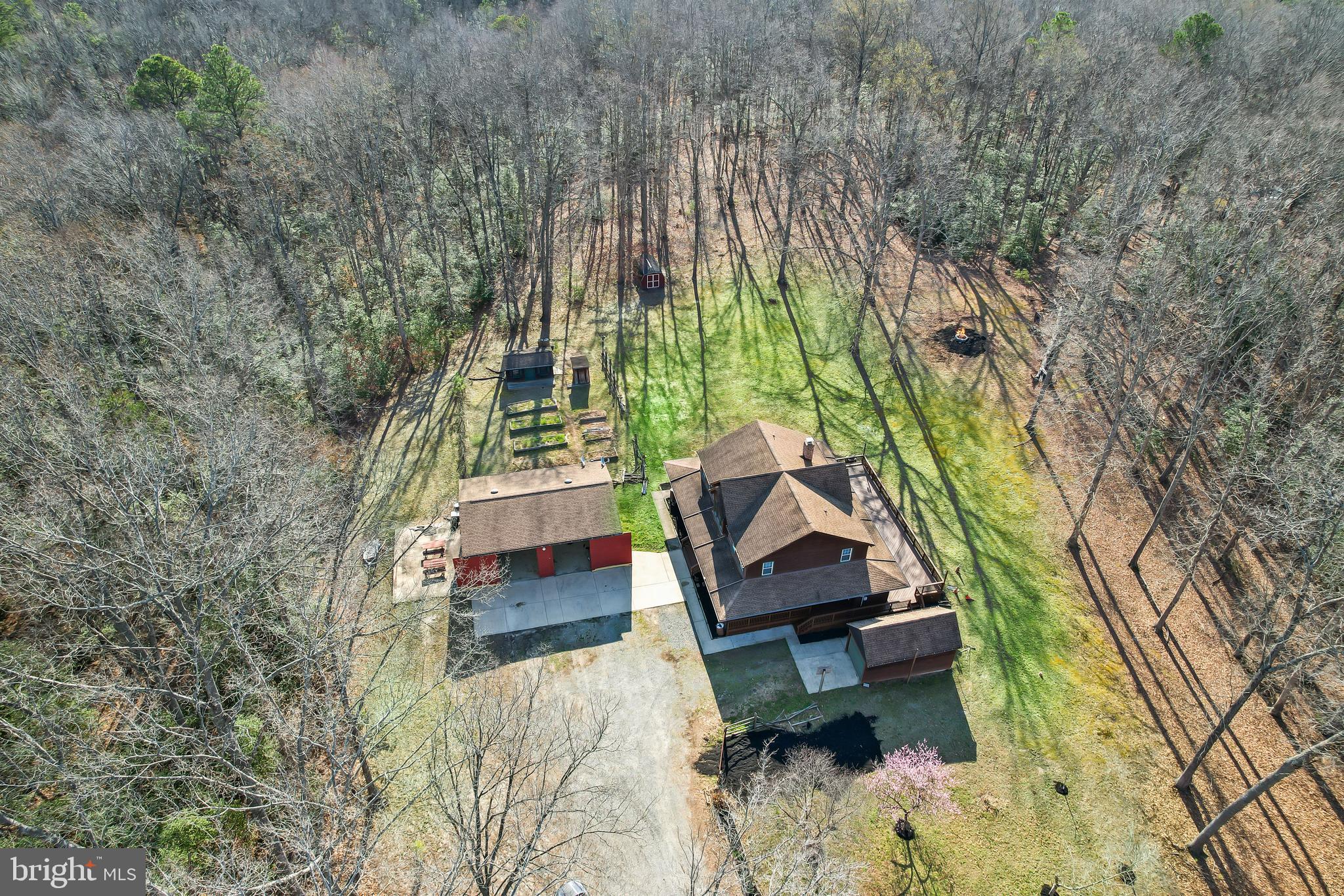 FARMER FAMILY - Residential