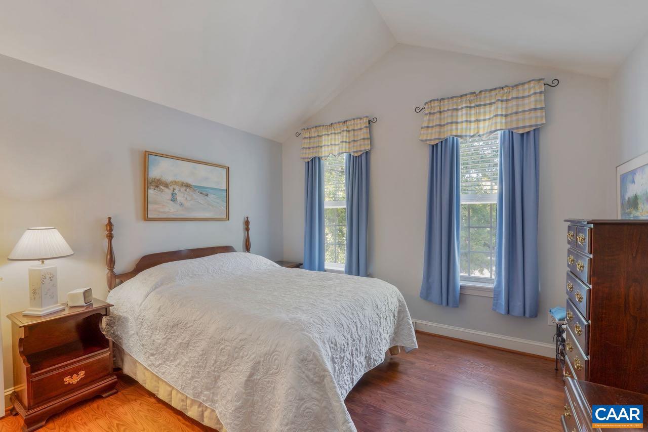 REDFIELDS - Residential