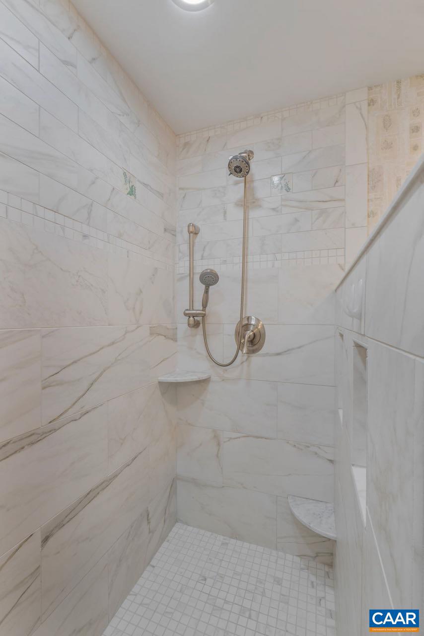 REDFIELDS - Residential