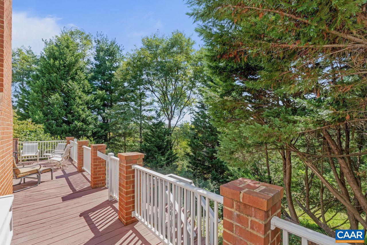 REDFIELDS - Residential