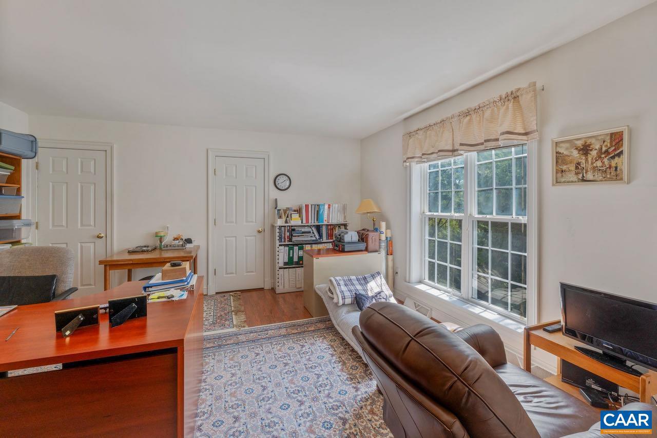 REDFIELDS - Residential