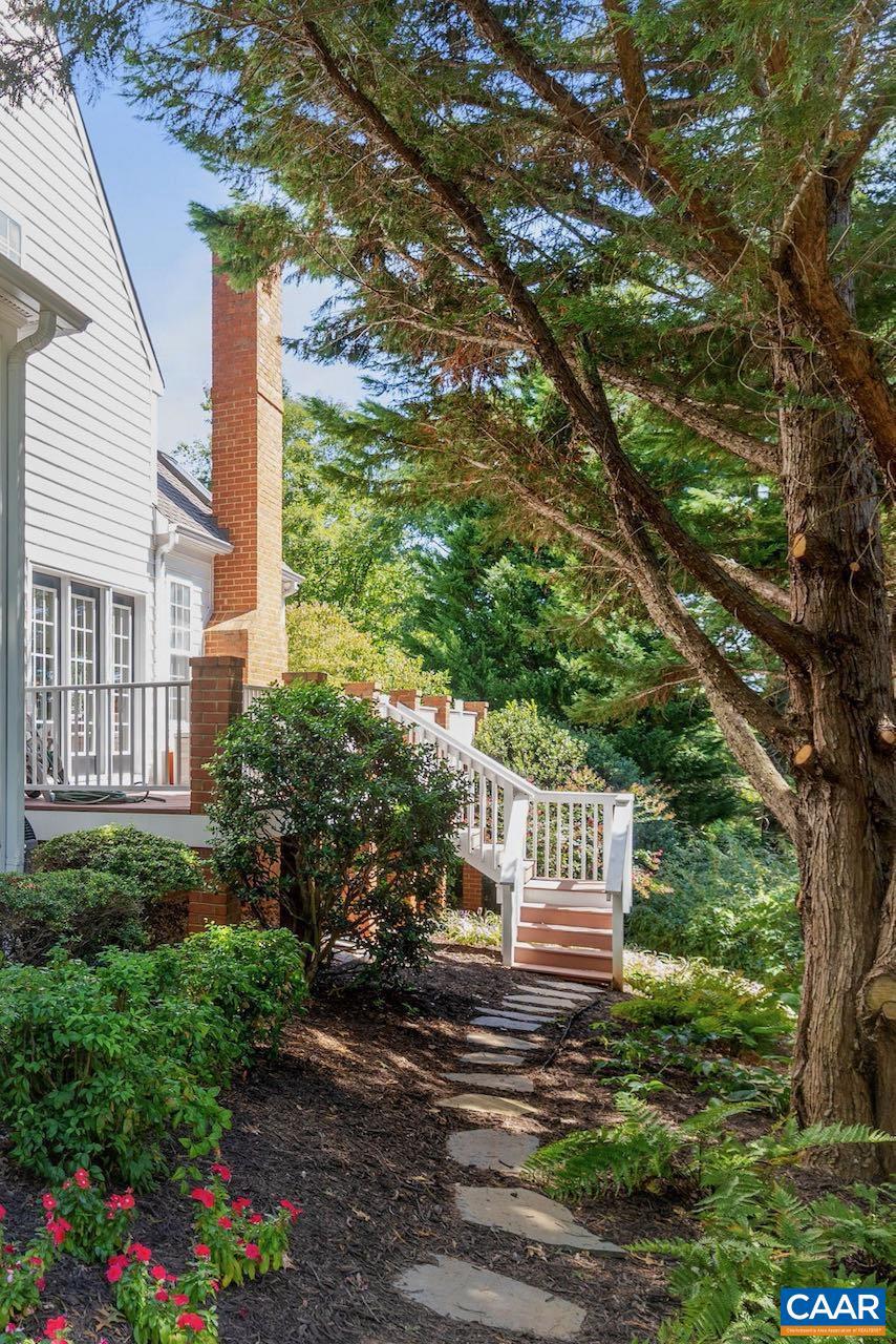 REDFIELDS - Residential