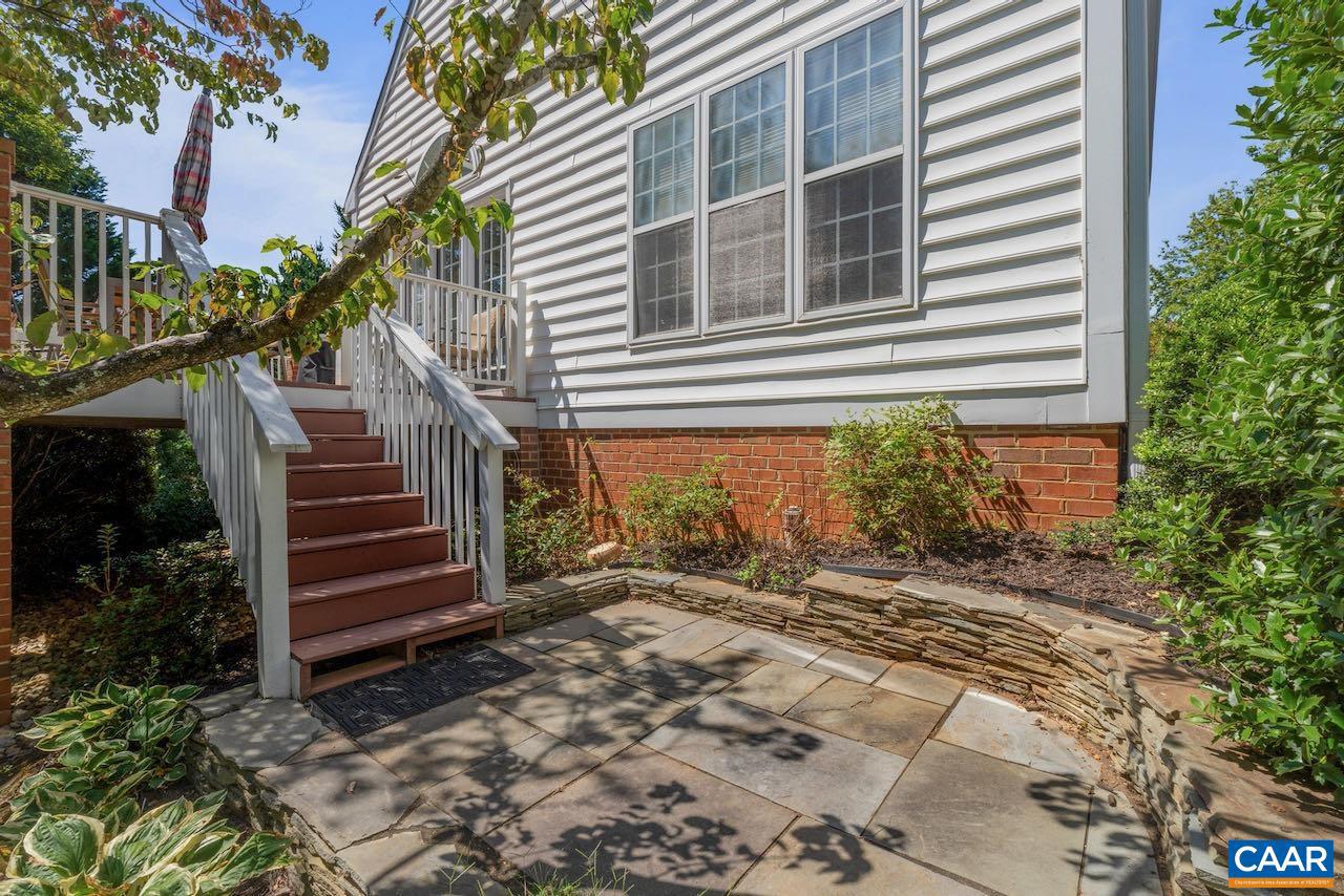 REDFIELDS - Residential