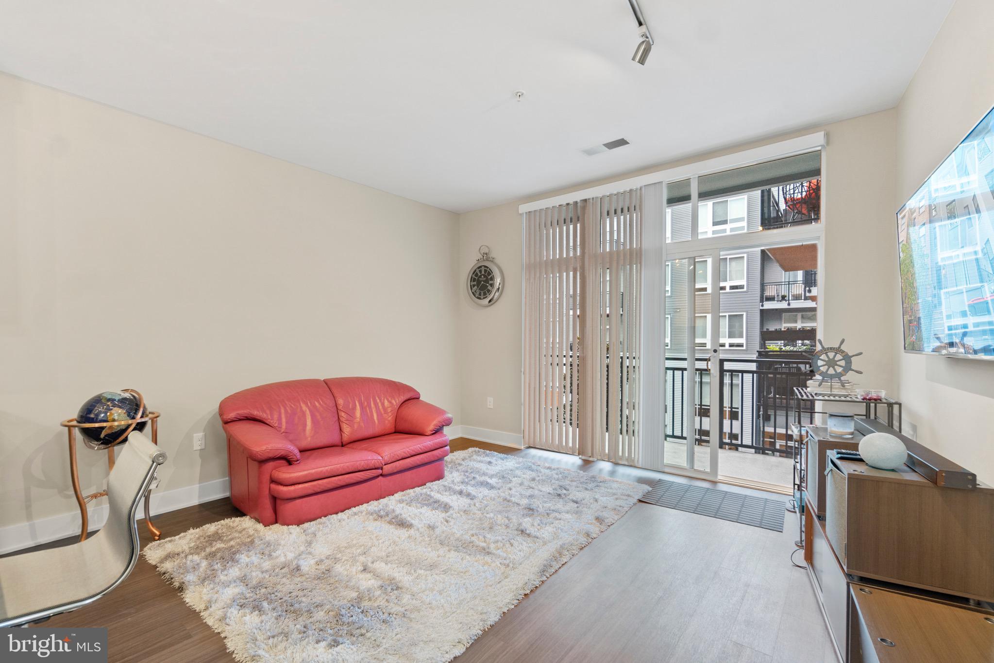 NATIONAL HARBOR - Residential Lease