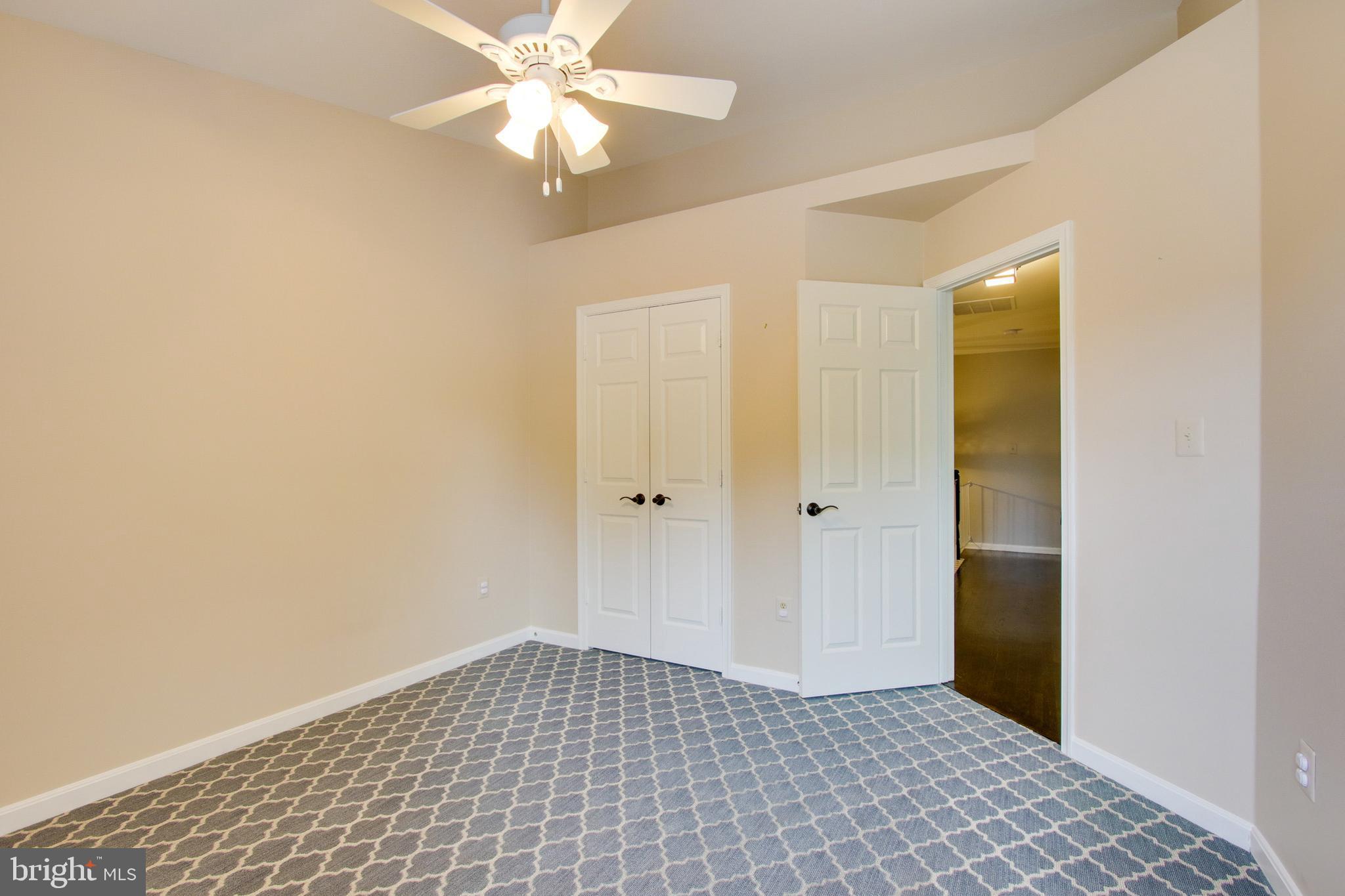 GREY ROCK VILLAS - Residential Lease