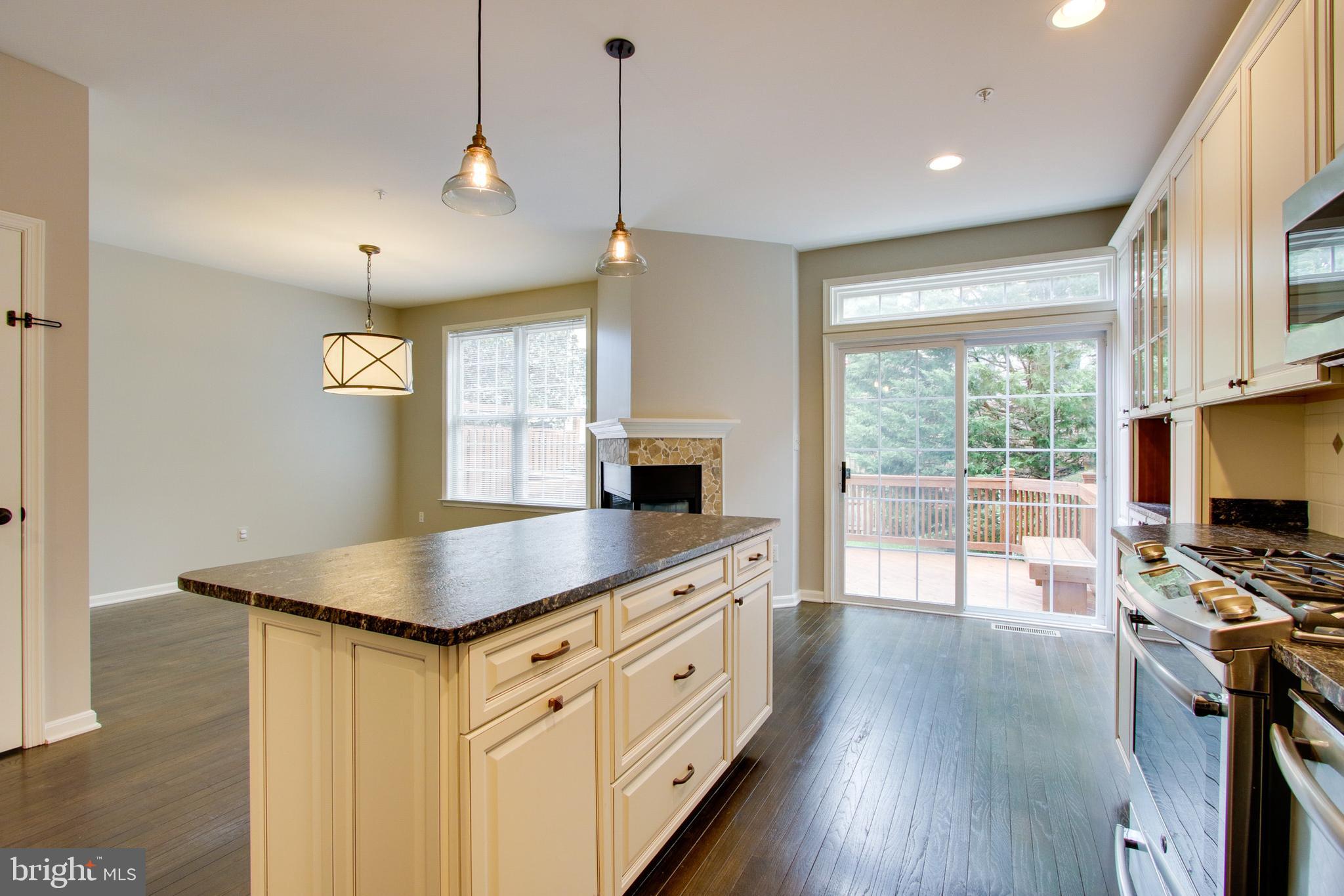 GREY ROCK VILLAS - Residential Lease