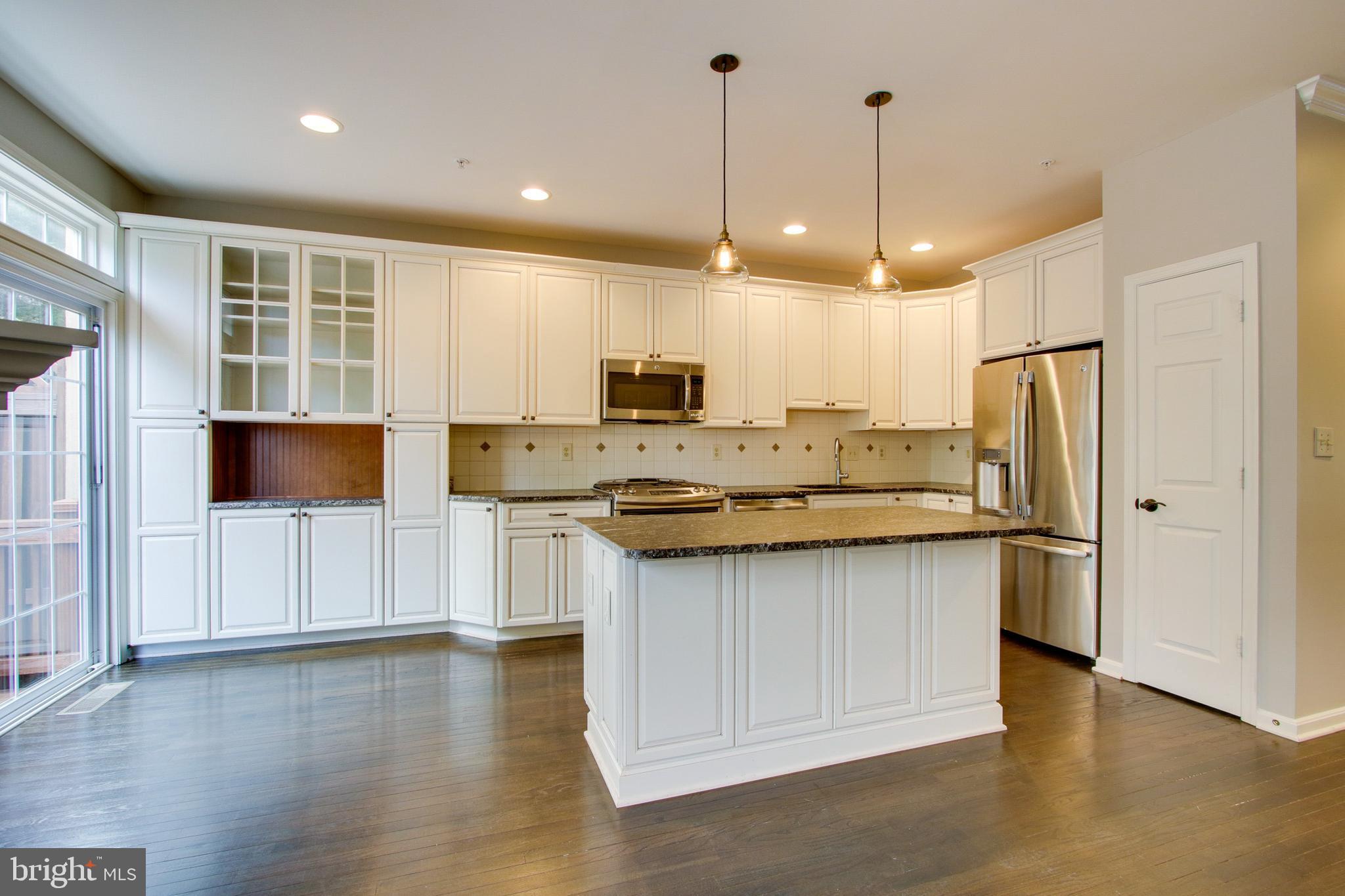 GREY ROCK VILLAS - Residential Lease