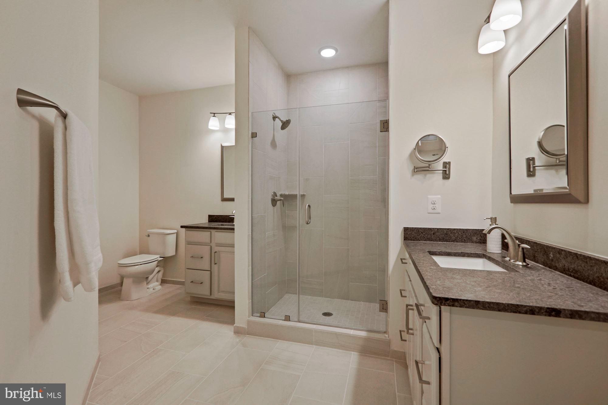 SIGNATURE AT BROADLANDS - Residential