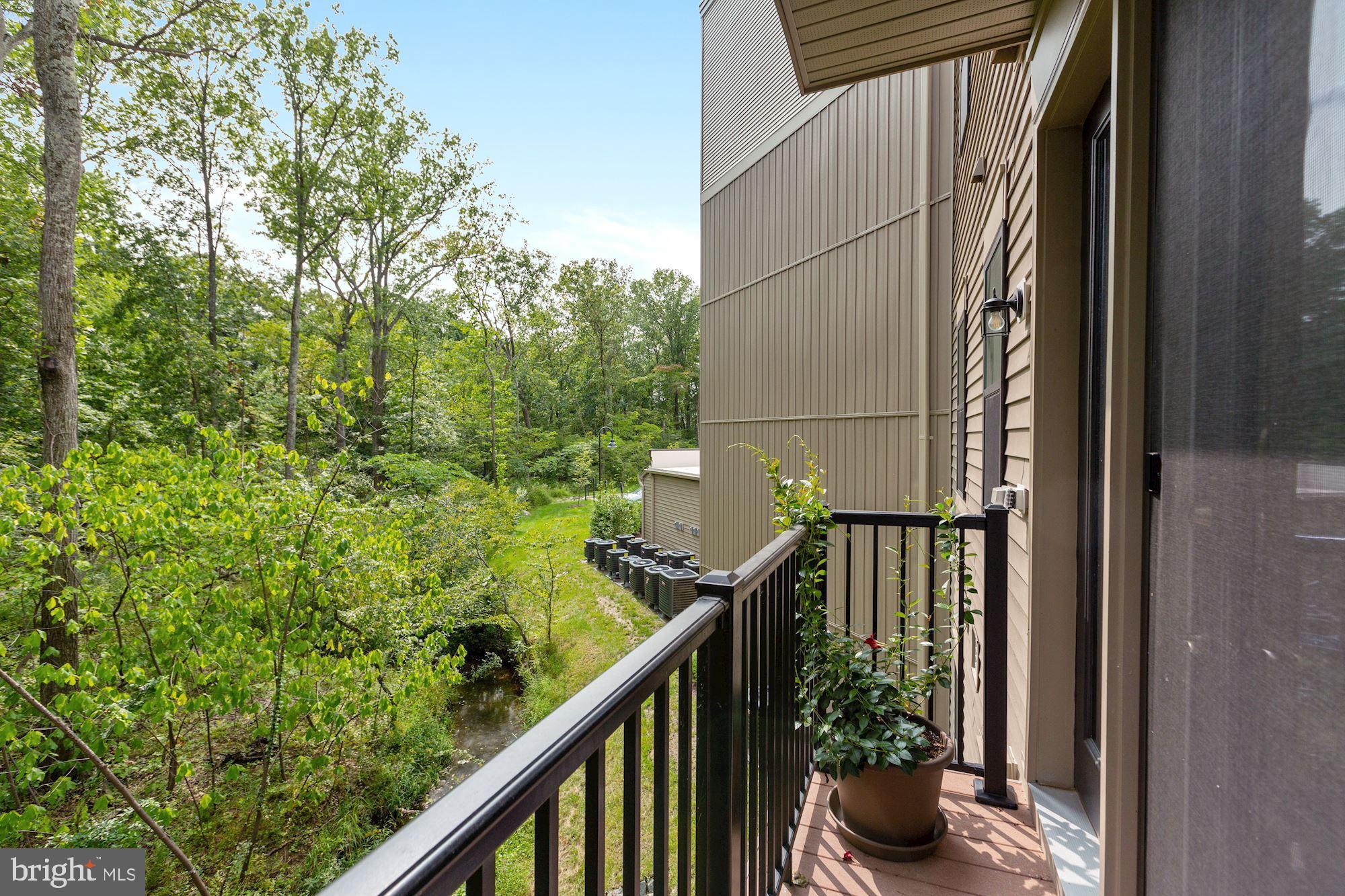 SIGNATURE AT BROADLANDS - Residential