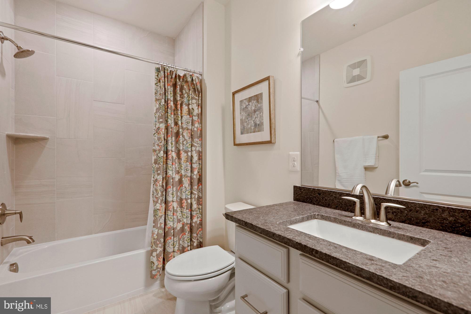 SIGNATURE AT BROADLANDS - Residential