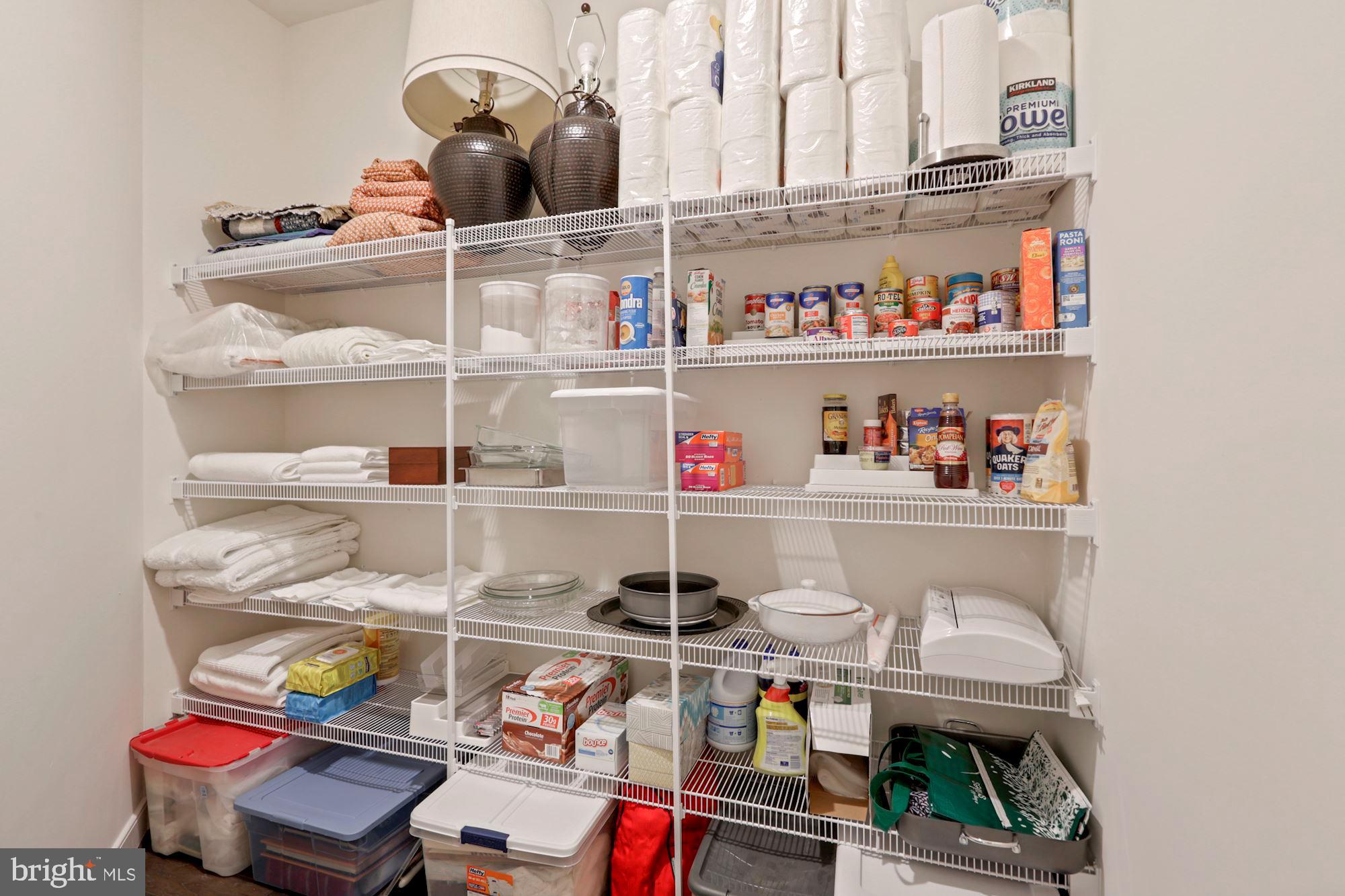 SIGNATURE AT BROADLANDS - Residential