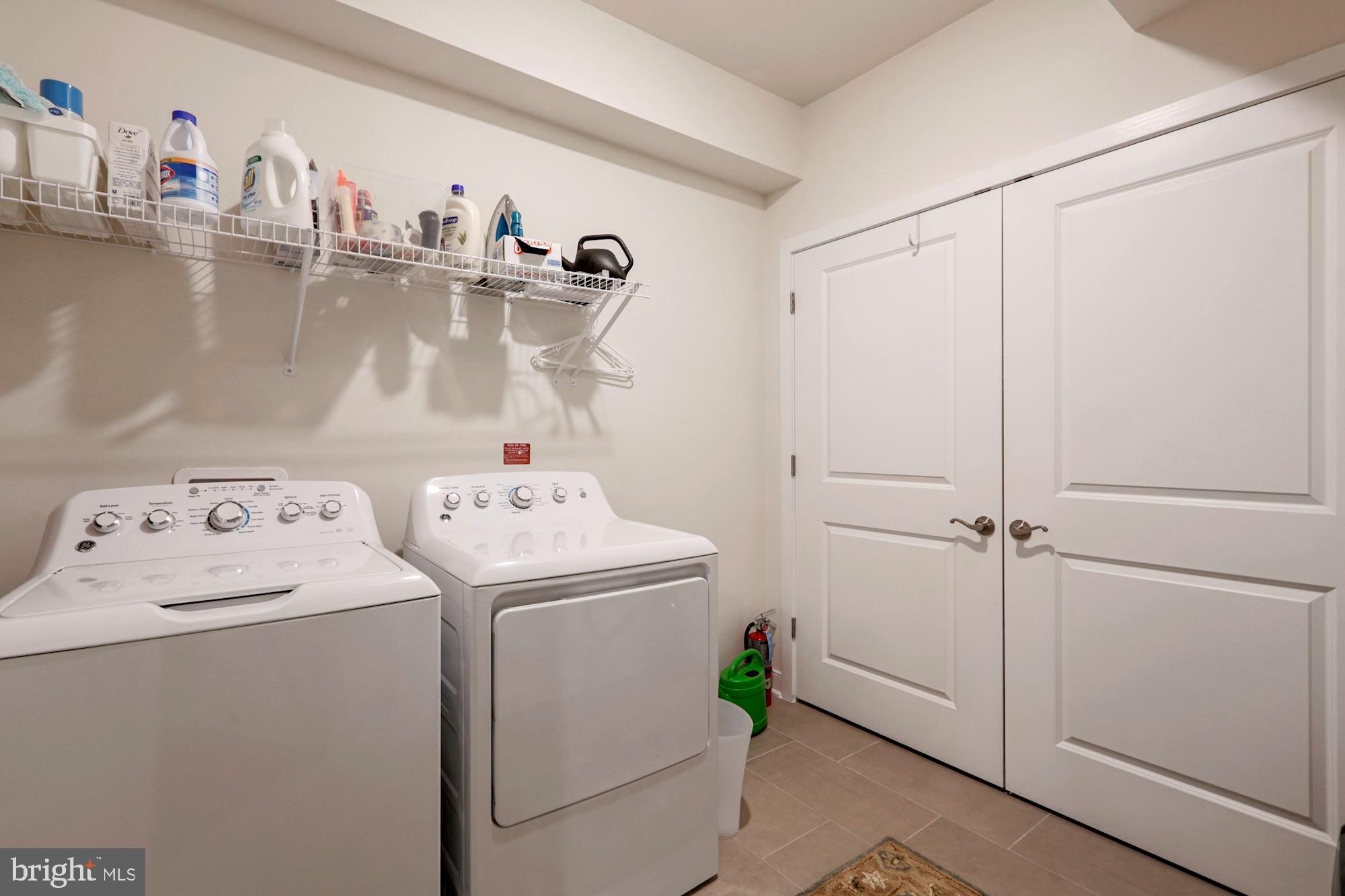 SIGNATURE AT BROADLANDS - Residential