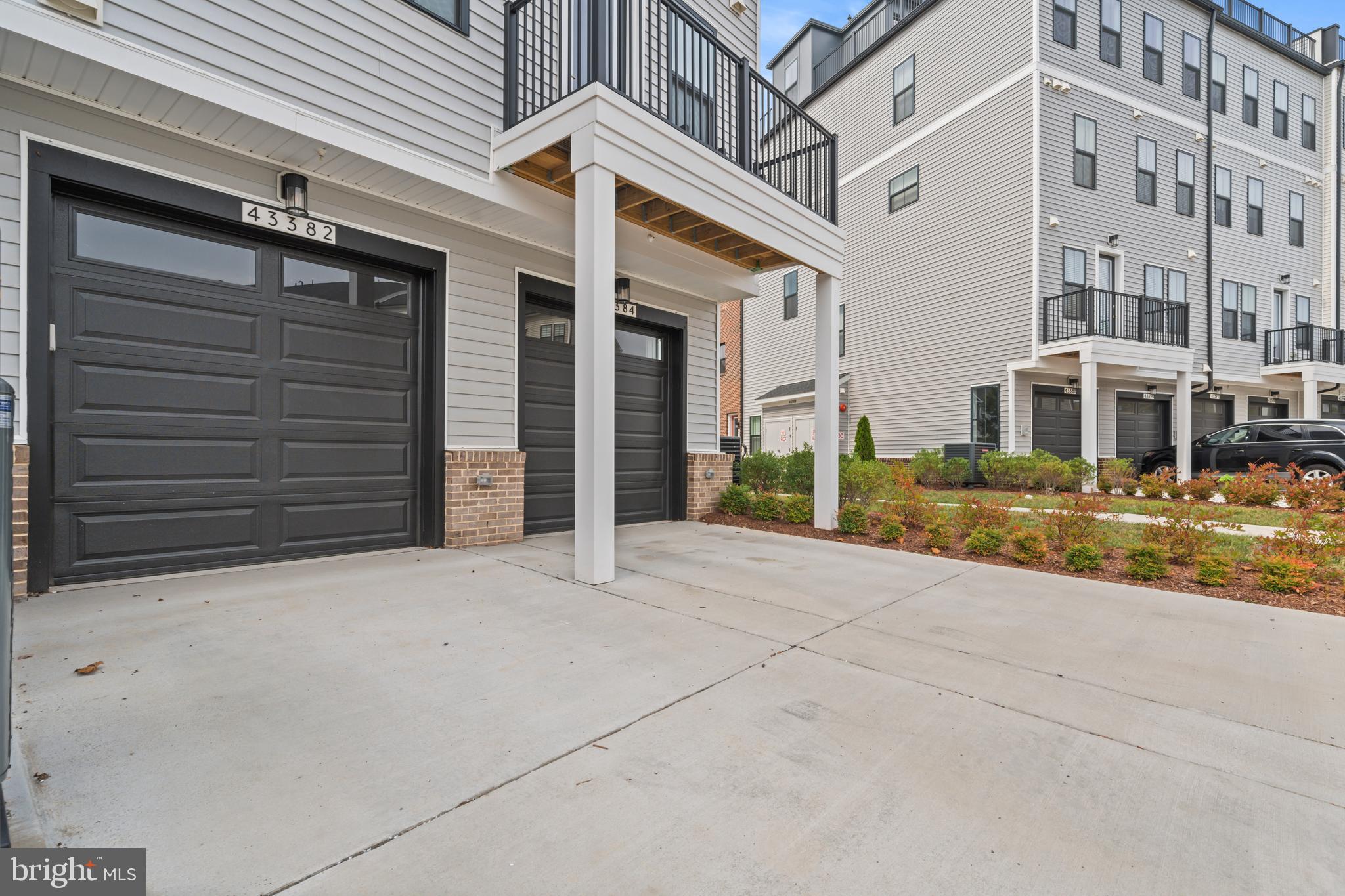 DEMOTT & SILVER - Residential