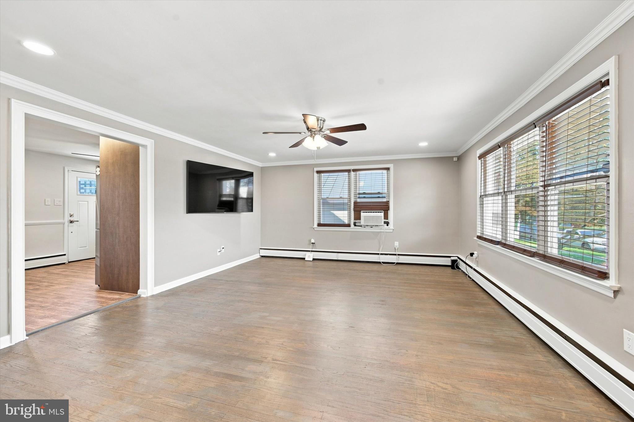 376 E 4TH STREET