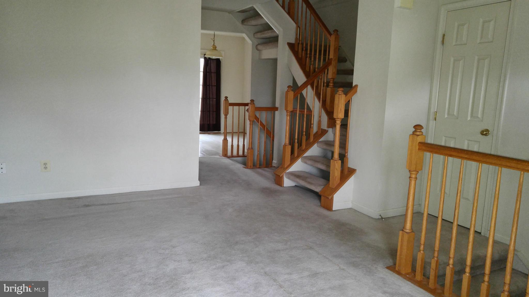 PARADISE - Residential Lease