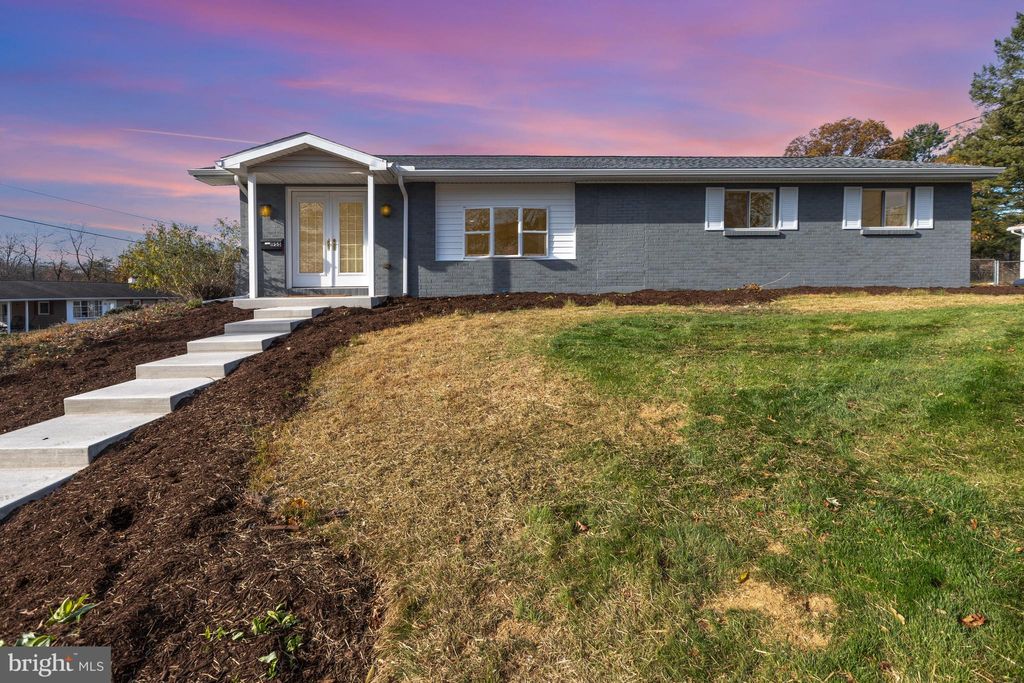 Photo of 1955 Dawn Road, ENOLA, PA 17025 (MLS # PACB2046538)