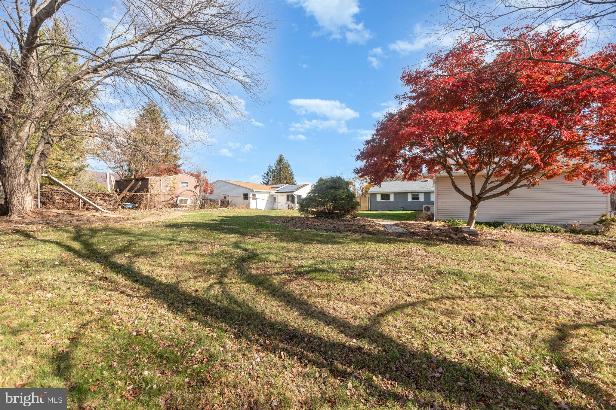 GLENDA CREST - Residential