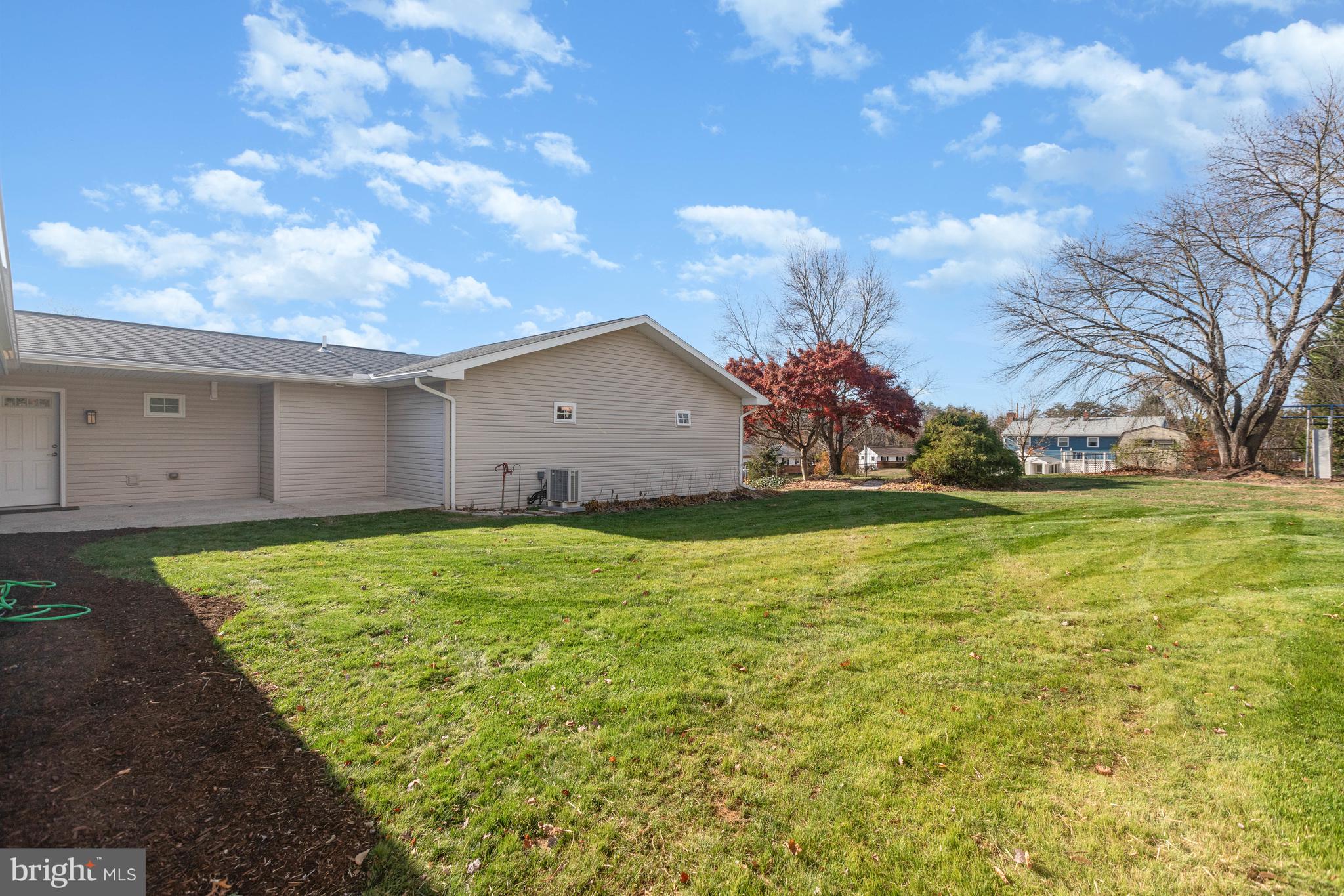 GLENDA CREST - Residential