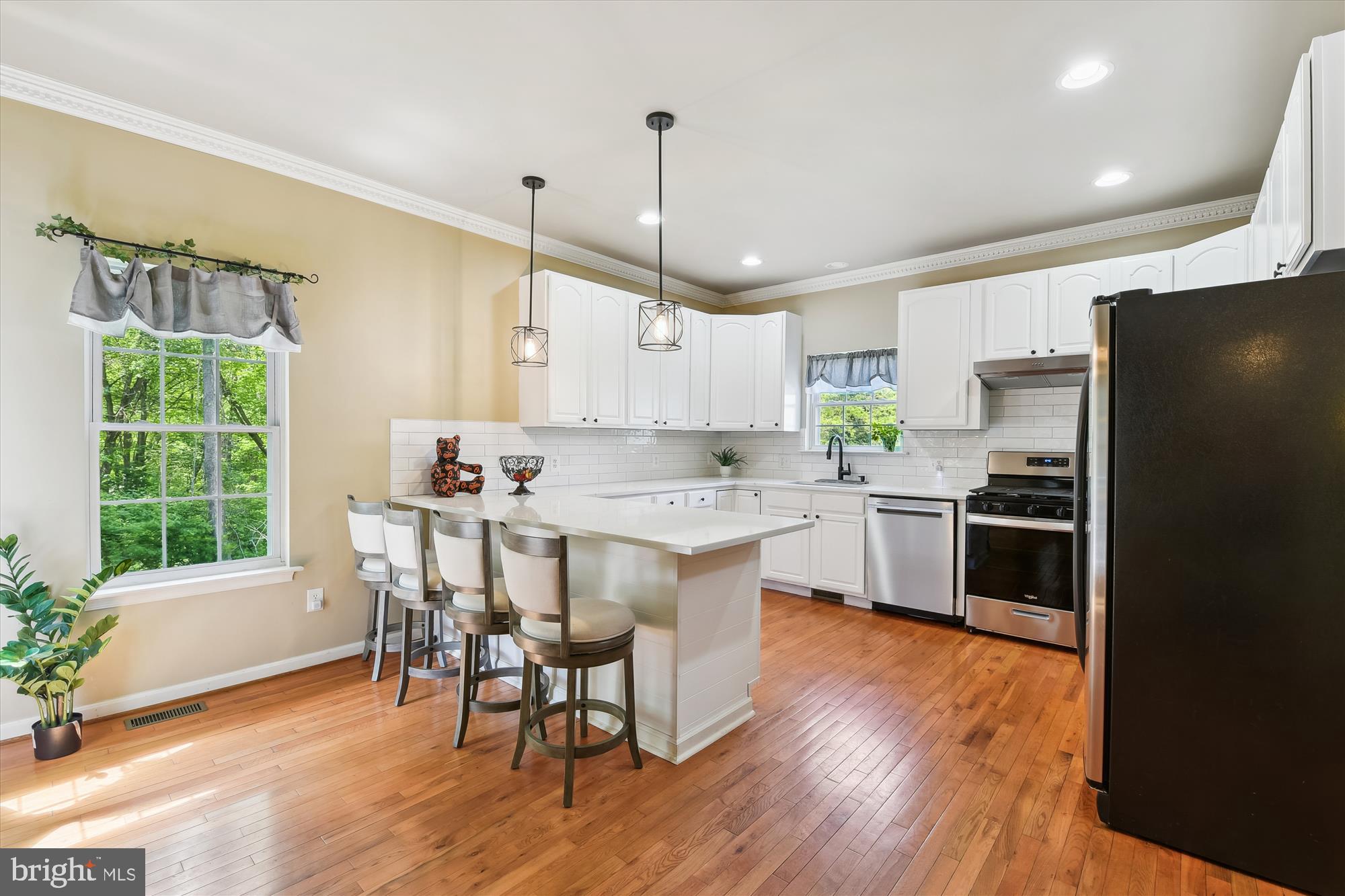 BROOK HILL MANOR - Residential
