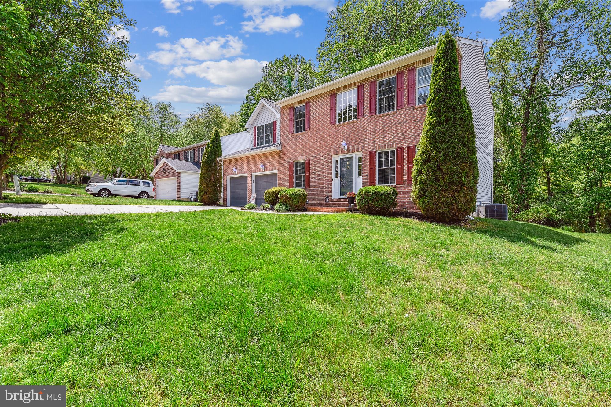 BROOK HILL MANOR - Residential