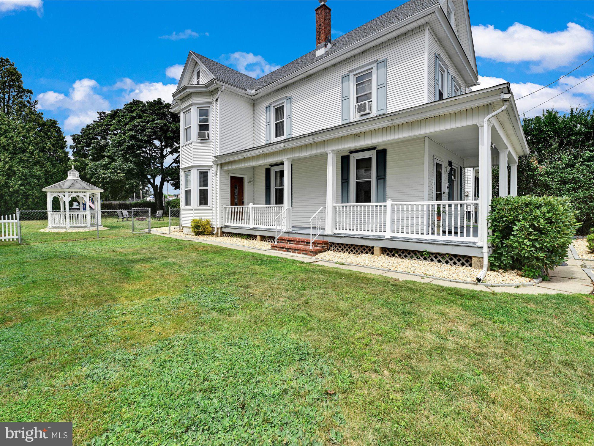 FRACKVILLE - Residential