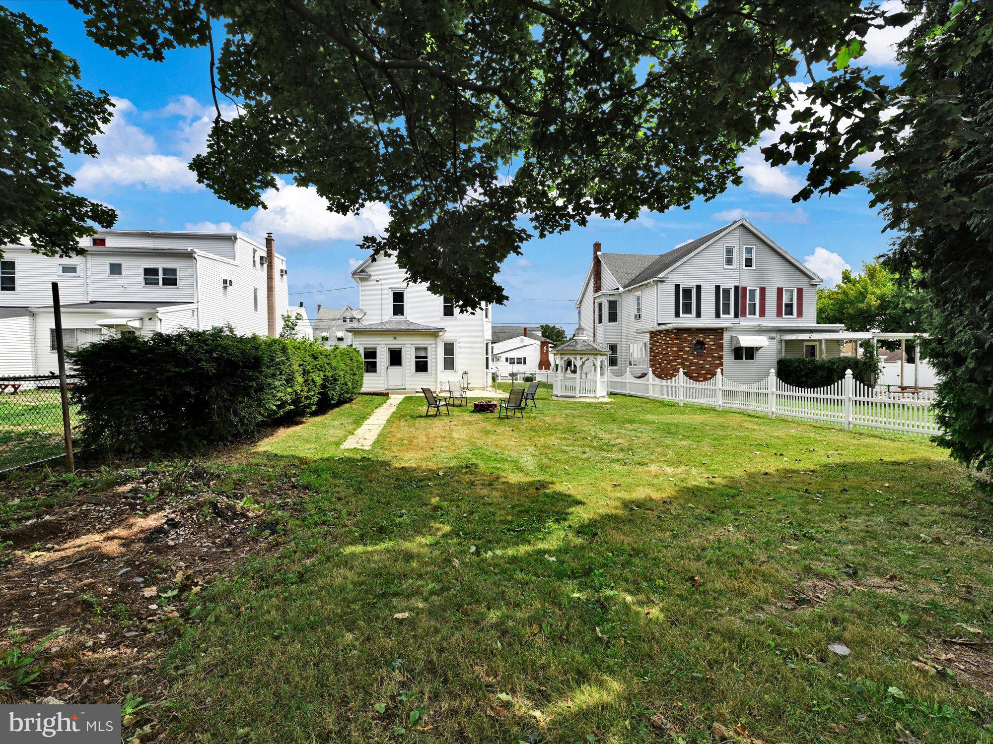 FRACKVILLE - Residential