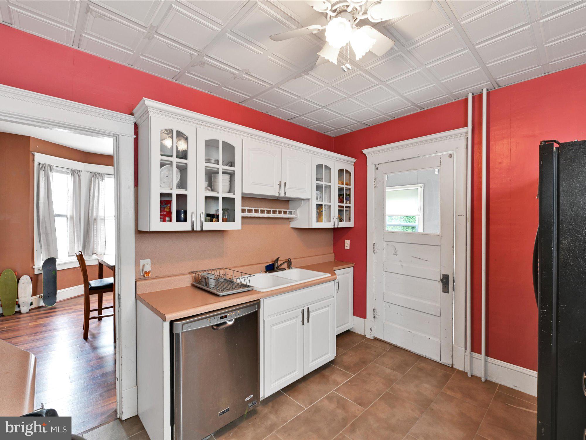 FRACKVILLE - Residential