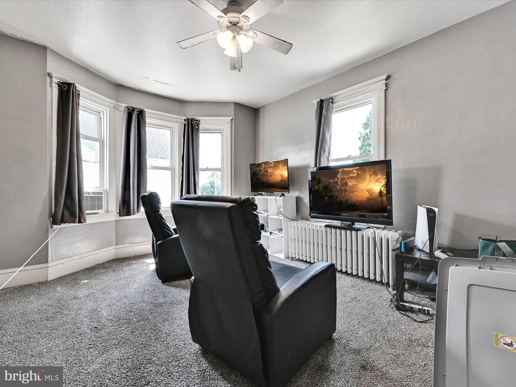 FRACKVILLE - Residential