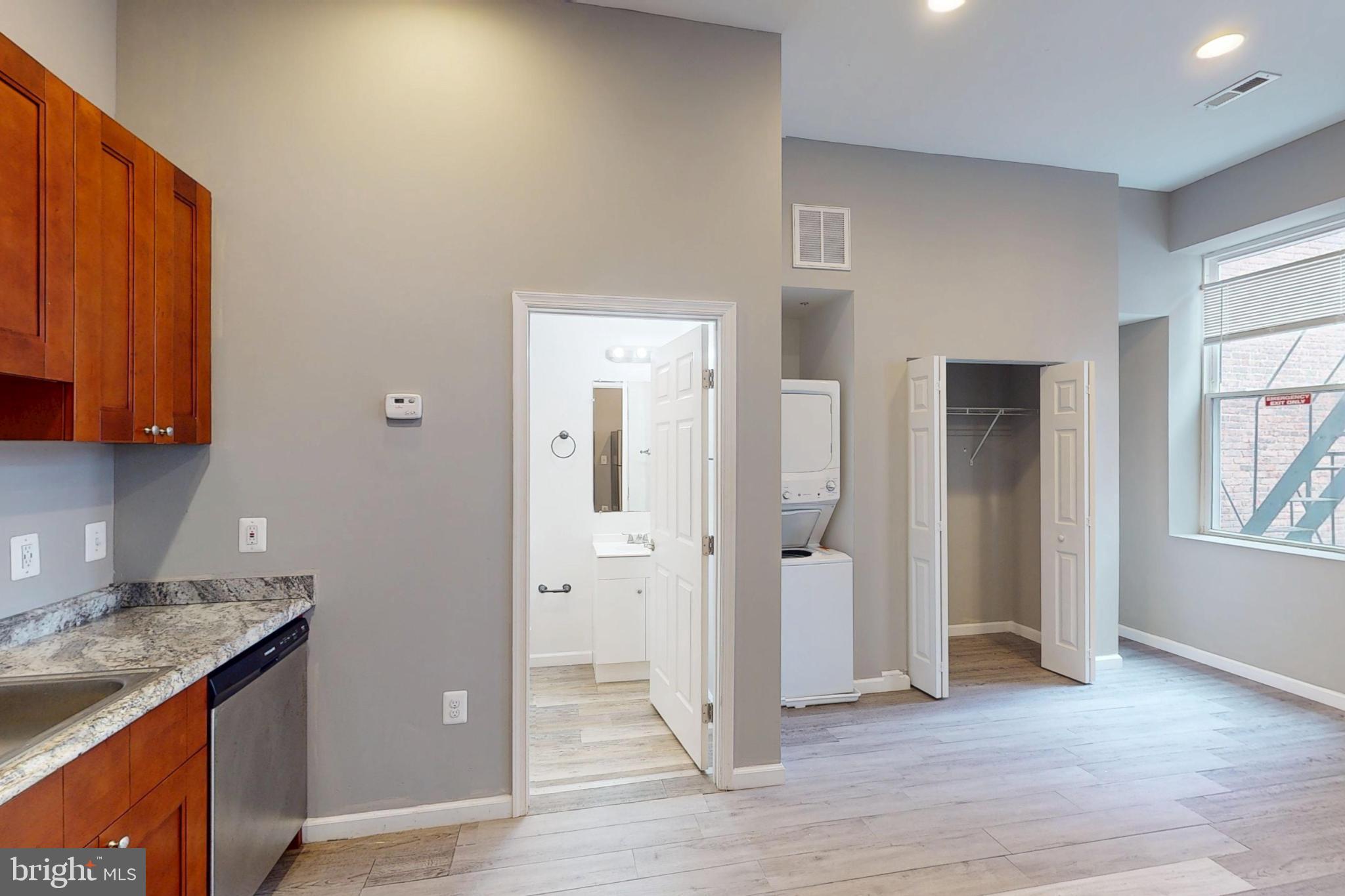 BARCLAY - GREENMOUNT - Residential Lease