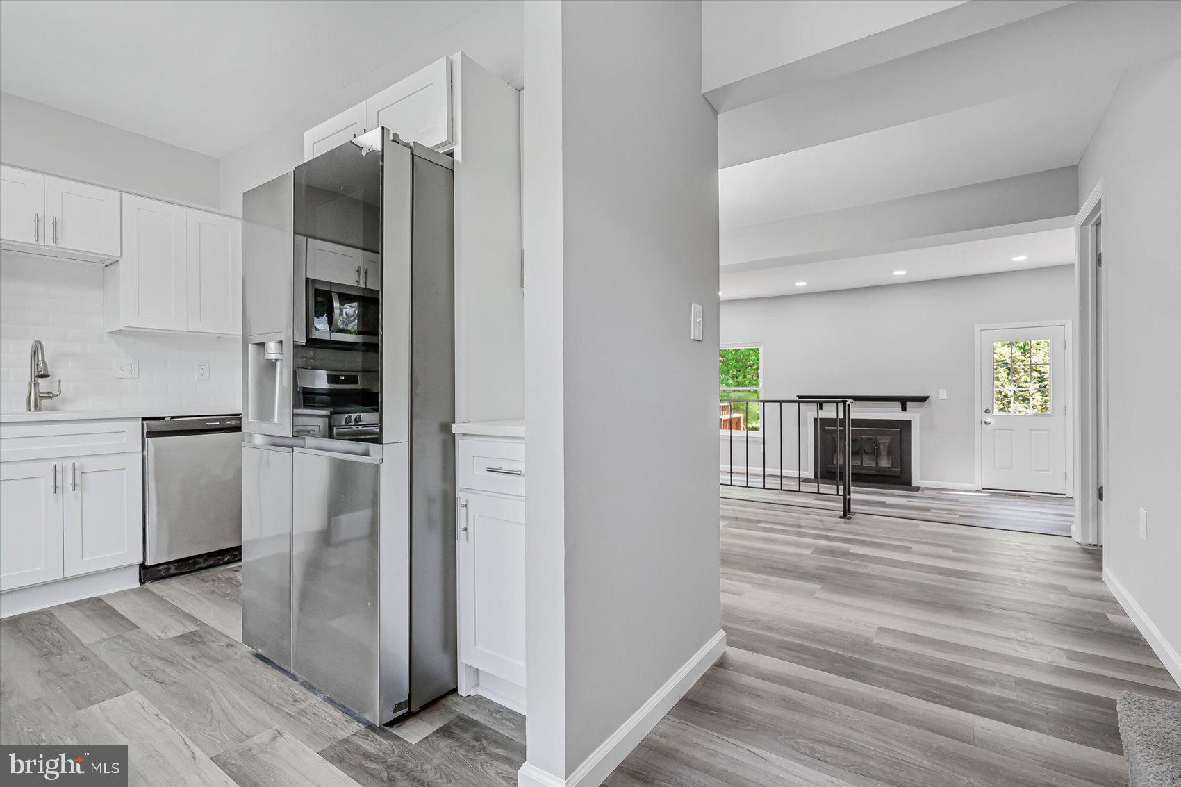 SEVEN COURTS - Residential