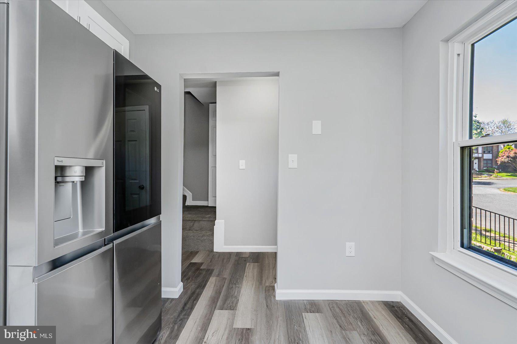 SEVEN COURTS - Residential