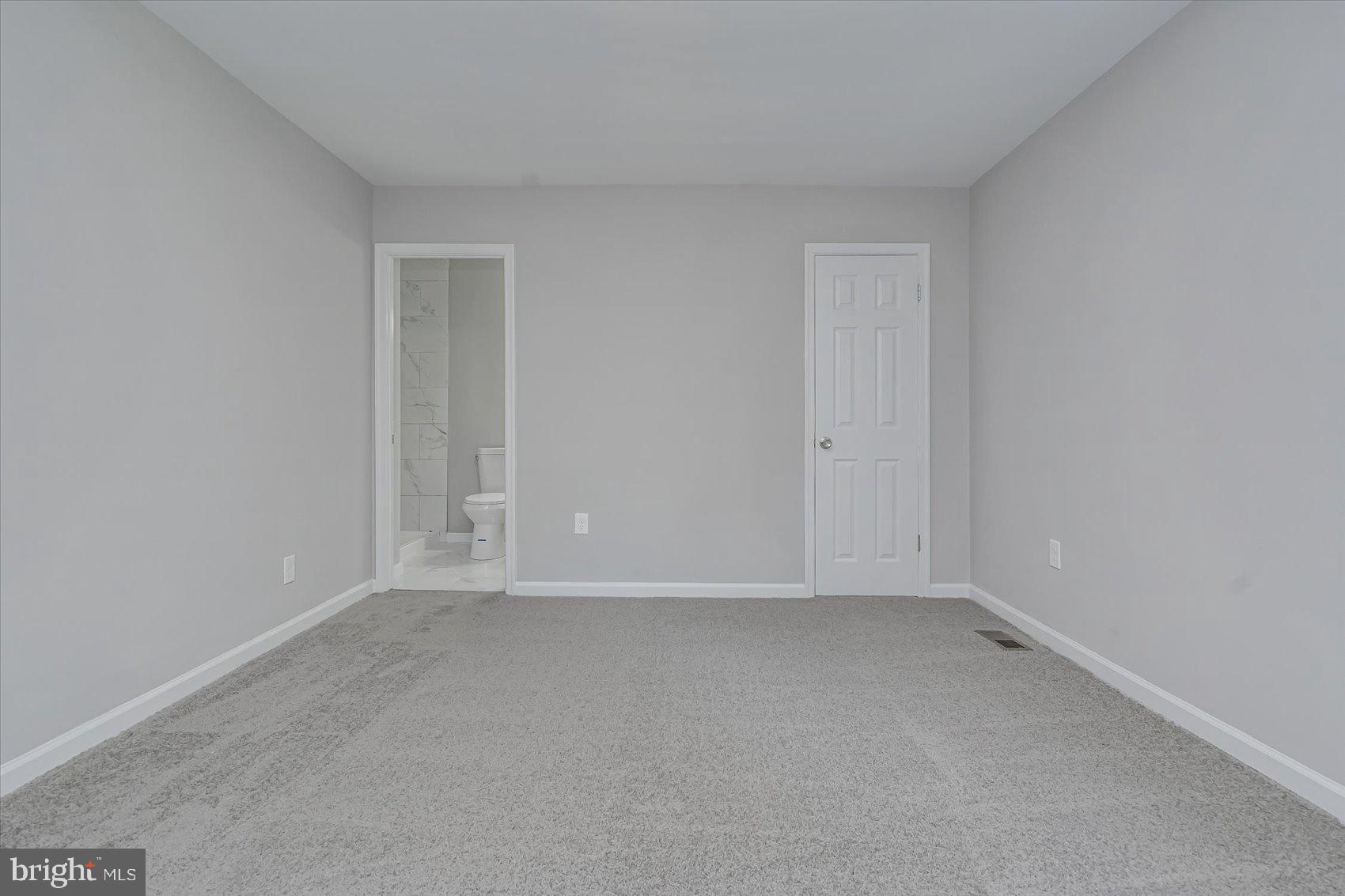 SEVEN COURTS - Residential