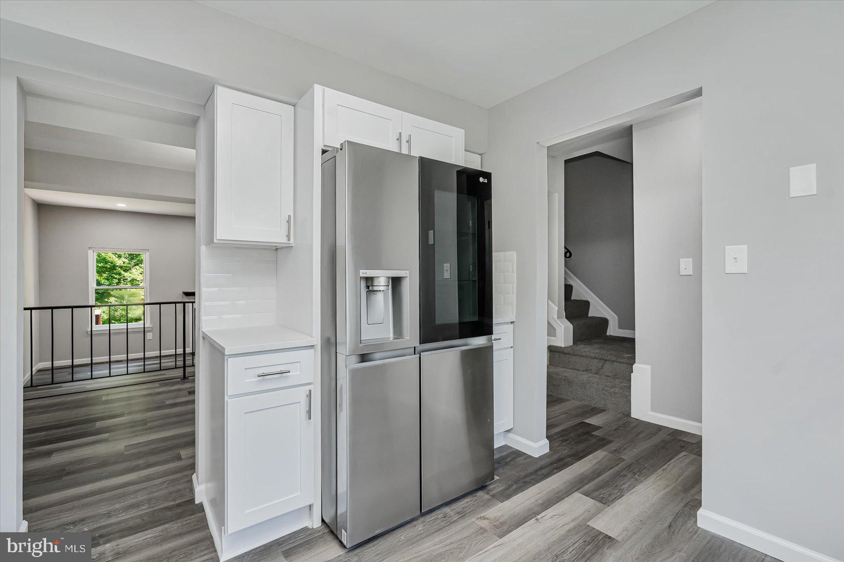 SEVEN COURTS - Residential