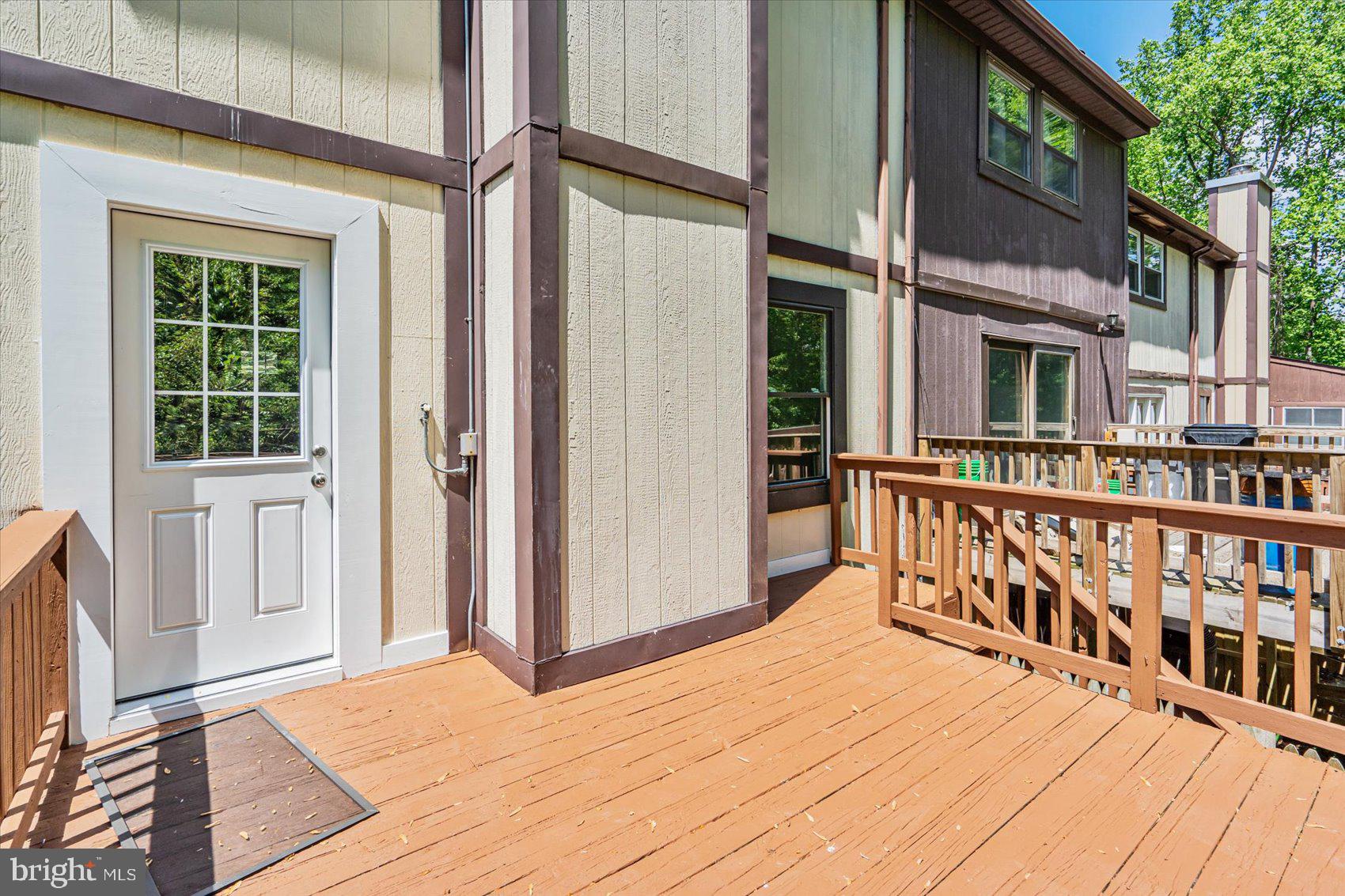 SEVEN COURTS - Residential