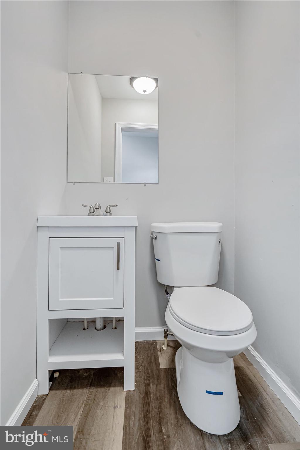 SEVEN COURTS - Residential