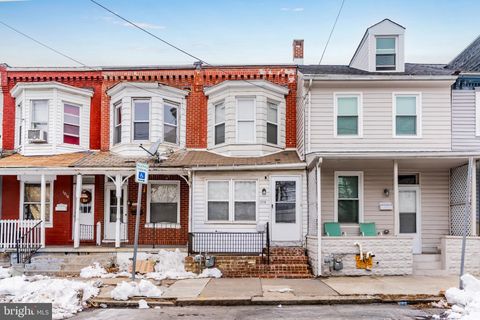 Townhouse For Sale - 1218 Bailey Street<br/> HARRISBURG, PA 17103