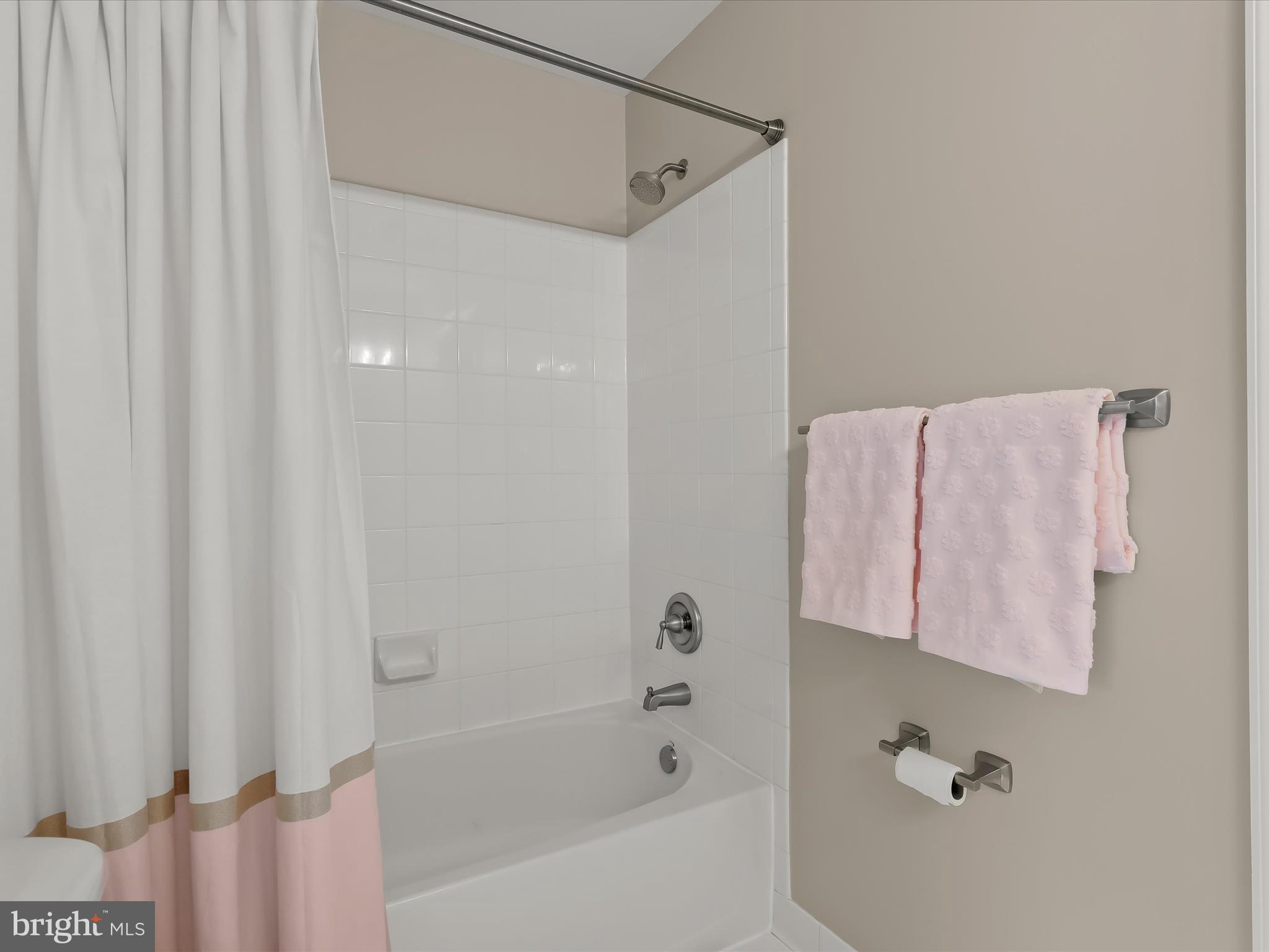 WELLINGTON WEST - Residential