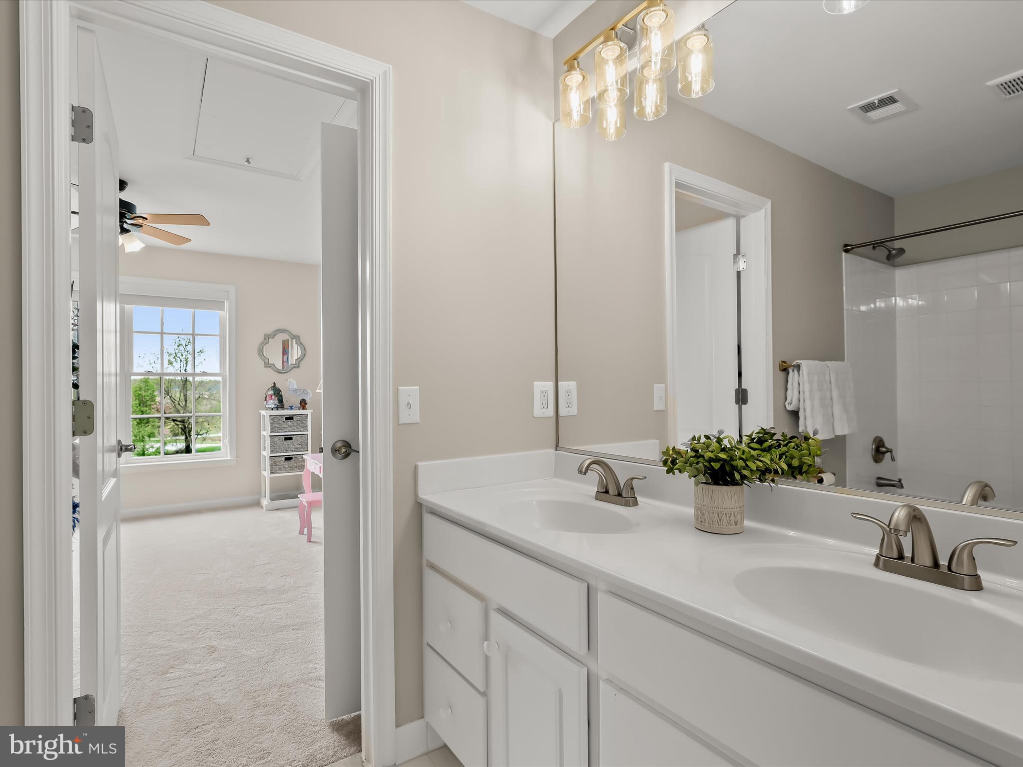 WELLINGTON WEST - Residential