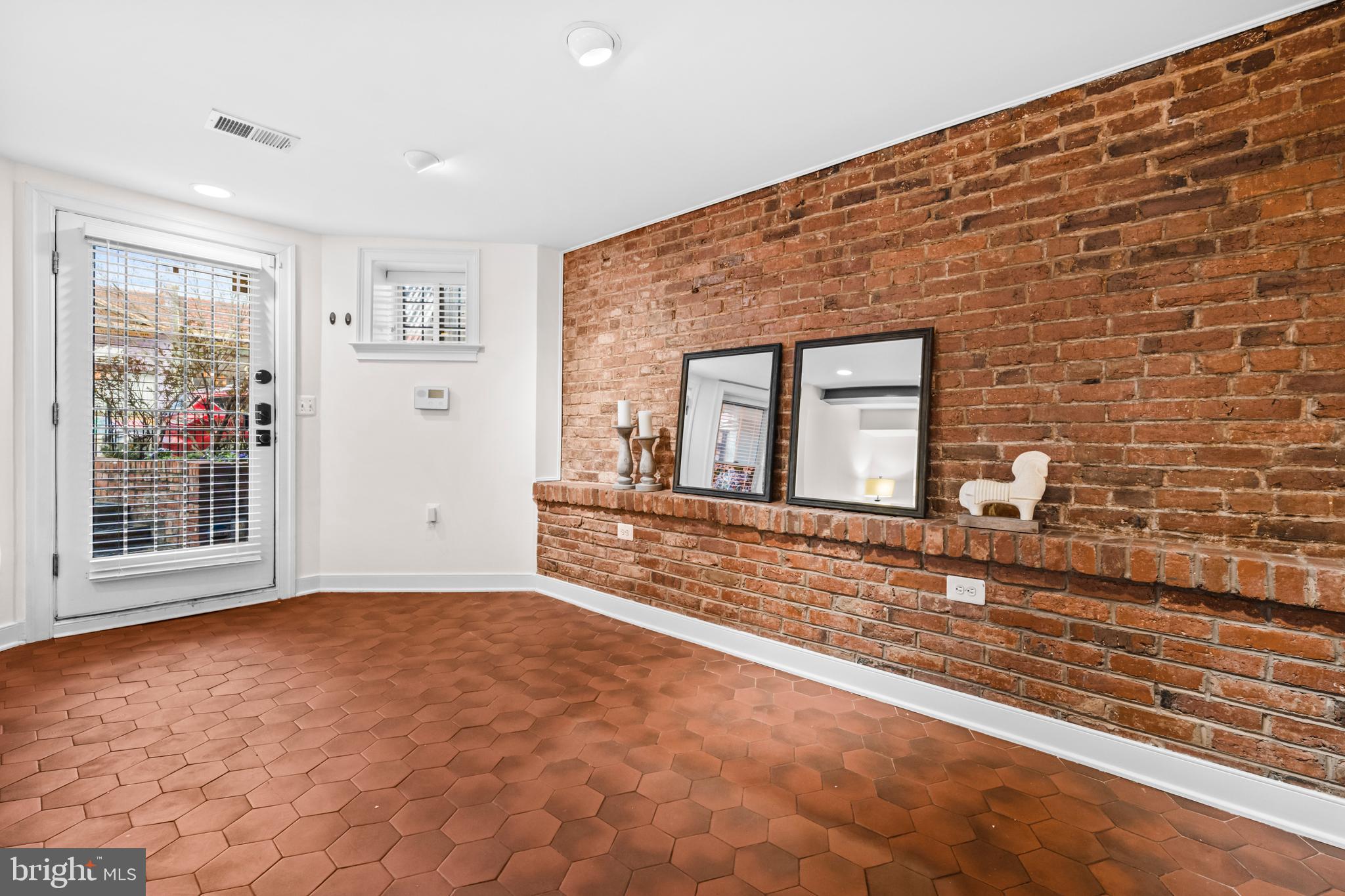 1831 1ST STREET NW 1