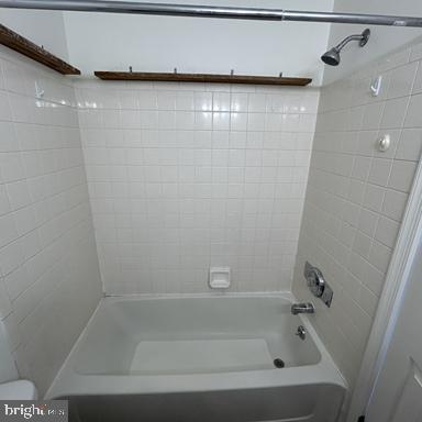 DRUMMOND RIDGE - Residential Lease