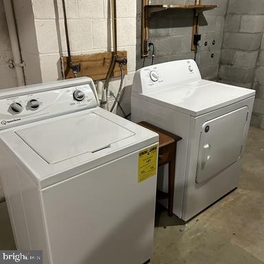 DRUMMOND RIDGE - Residential Lease